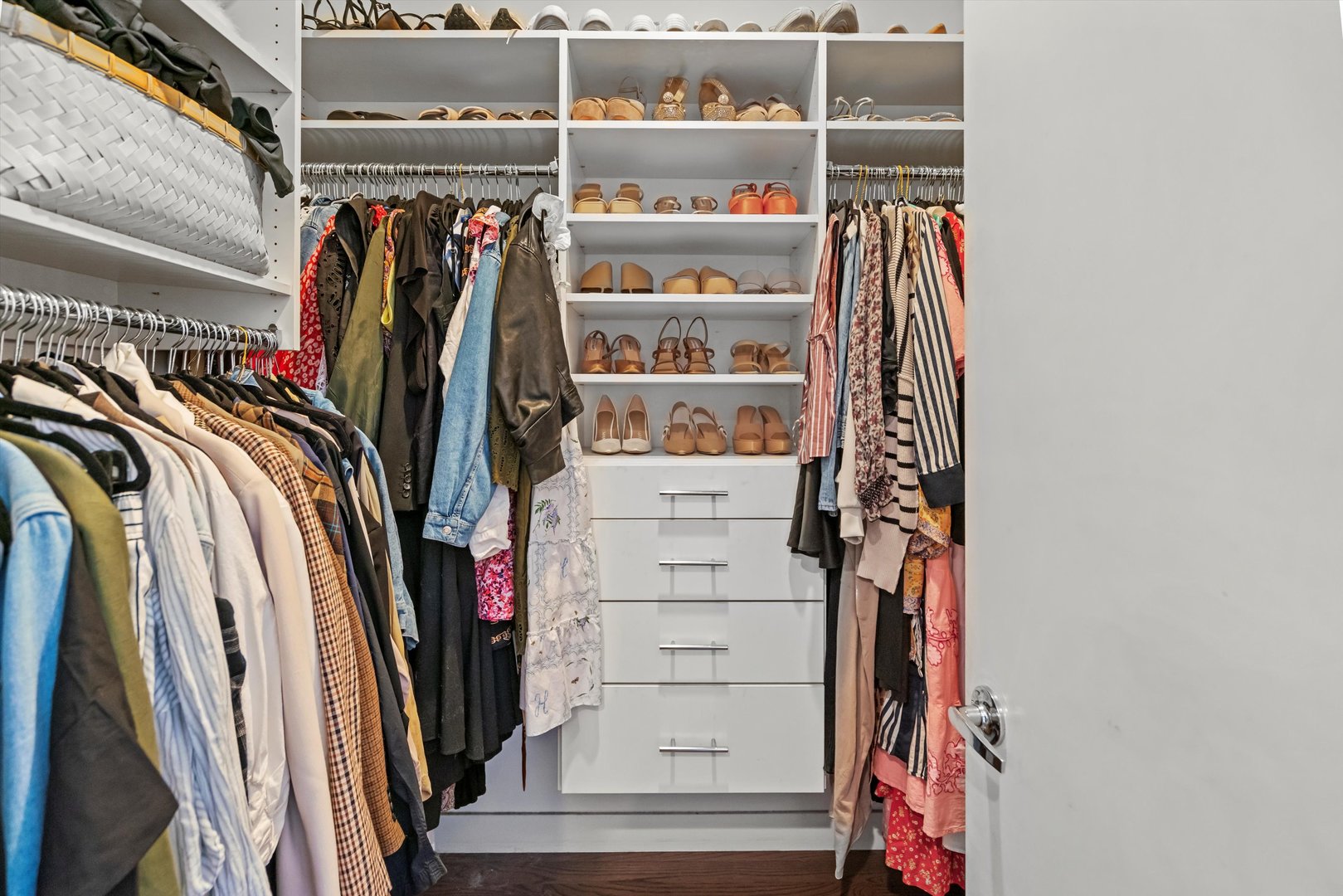 2140 W Armitage Avenue Unit: 3W