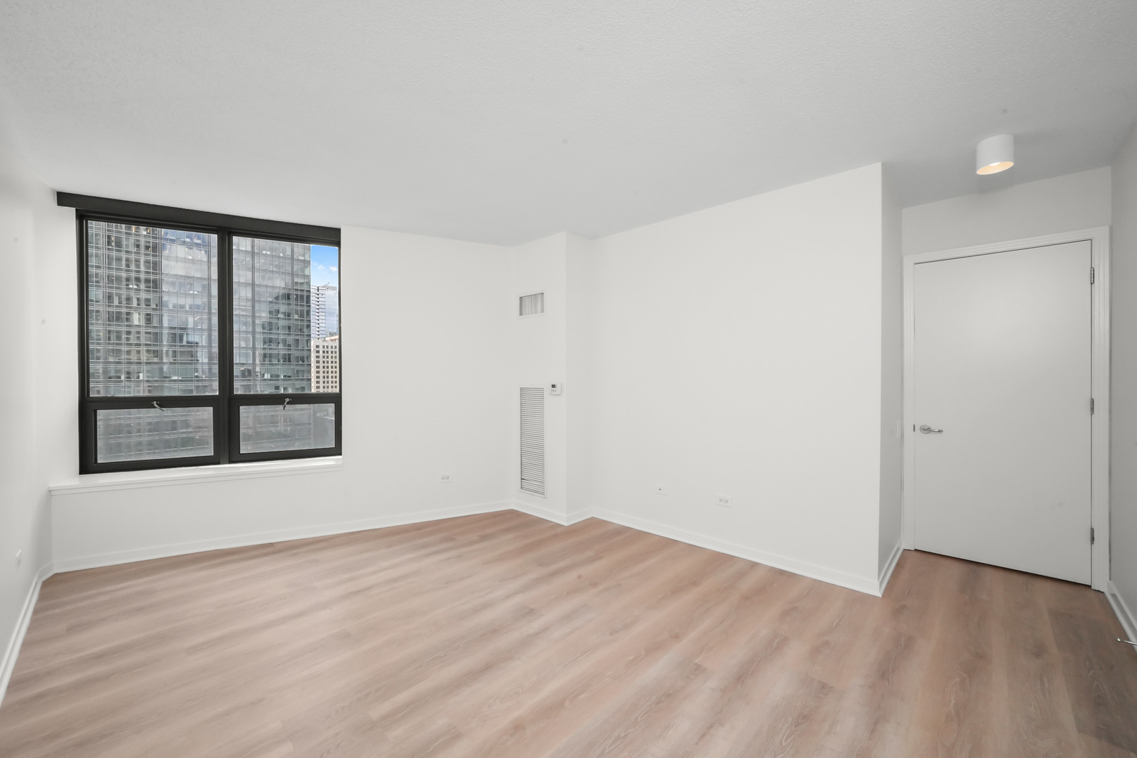 400 N LaSalle Drive Unit: 2007