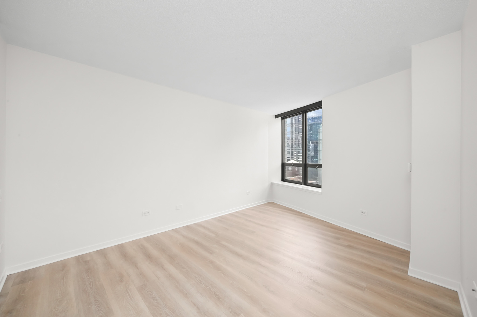 400 N LaSalle Drive Unit: 2007