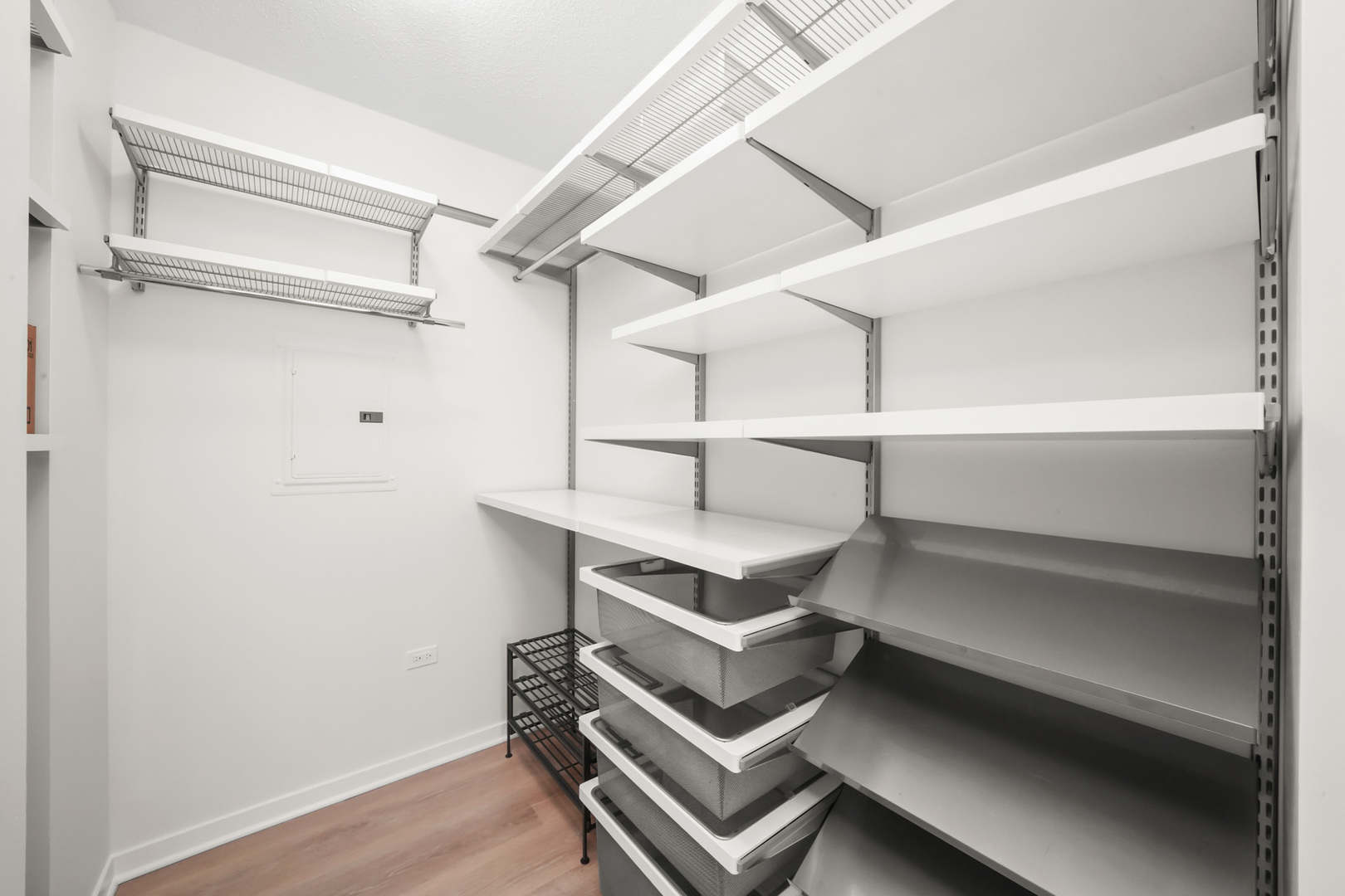 400 N LaSalle Drive Unit: 2007