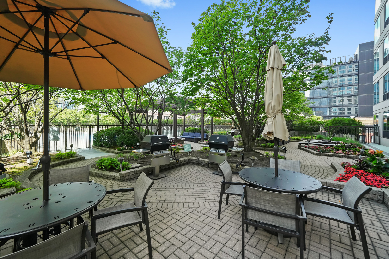 400 N LaSalle Drive Unit: 2007