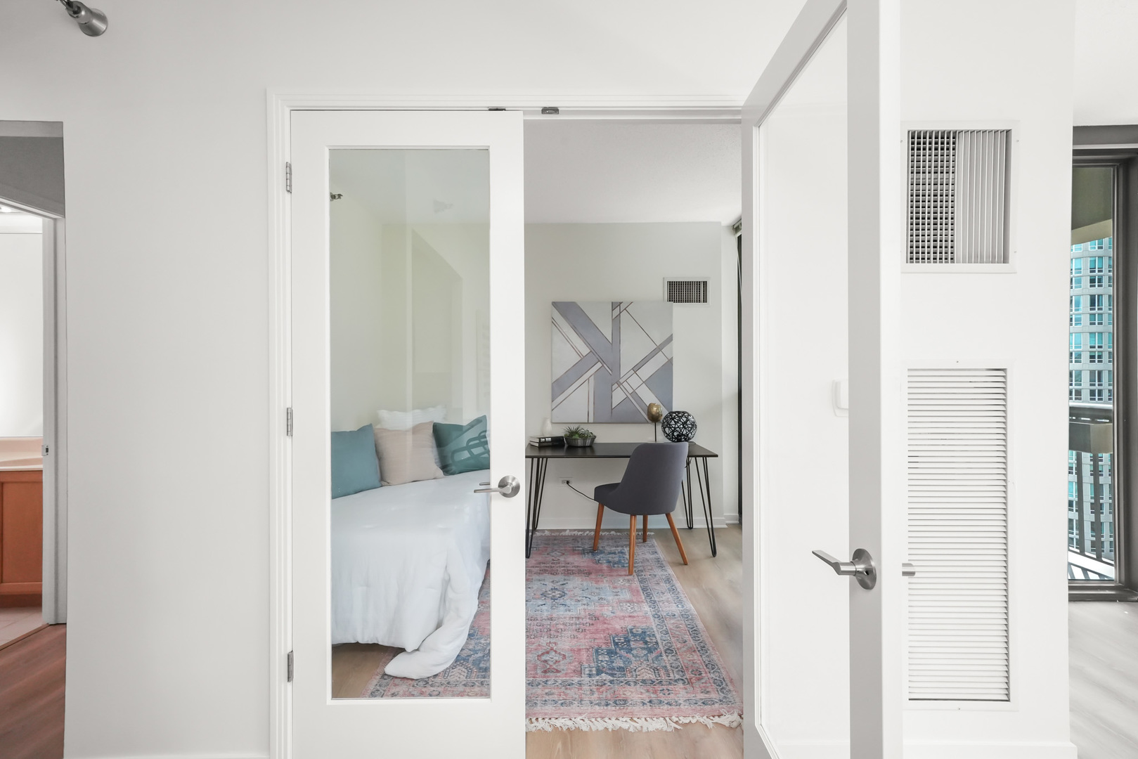 400 N LaSalle Drive Unit: 2007