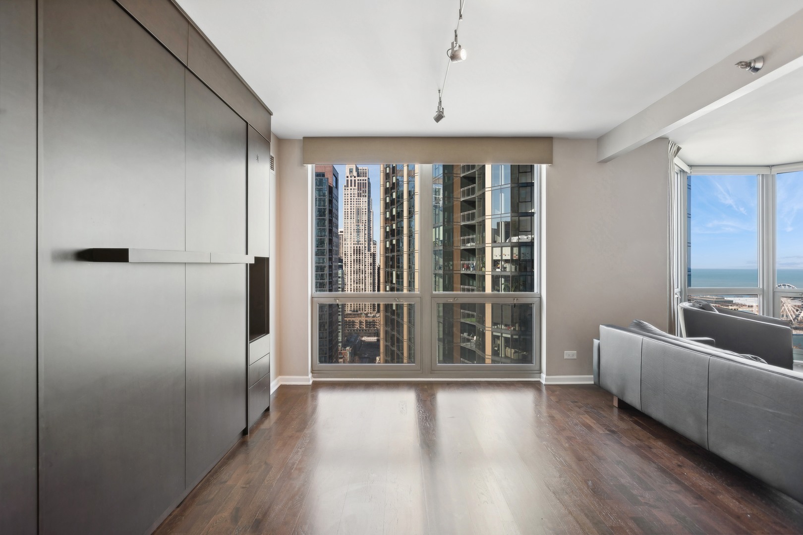 195 N Harbor Drive Unit: 3009