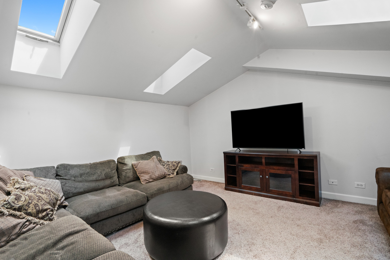 1801 W DIVERSEY Parkway Unit: 36