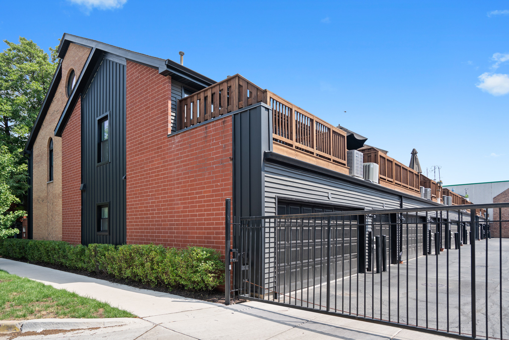 1801 W DIVERSEY Parkway Unit: 36