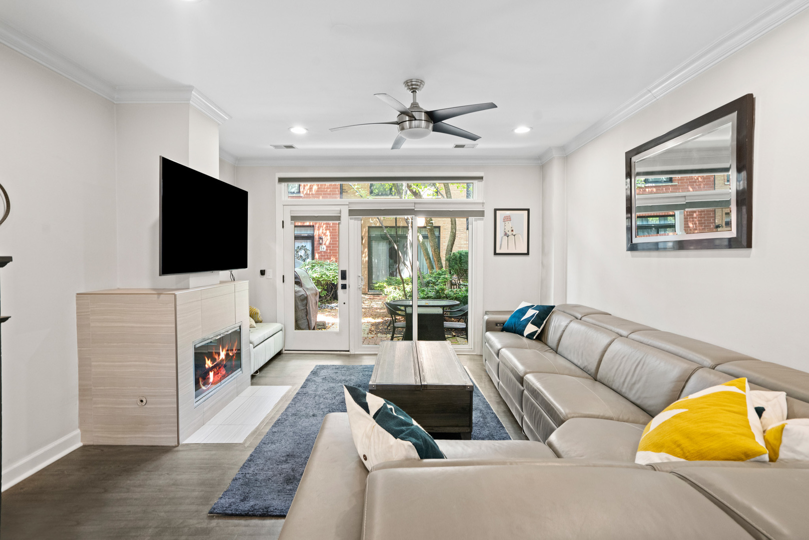 1801 W DIVERSEY Parkway Unit: 36