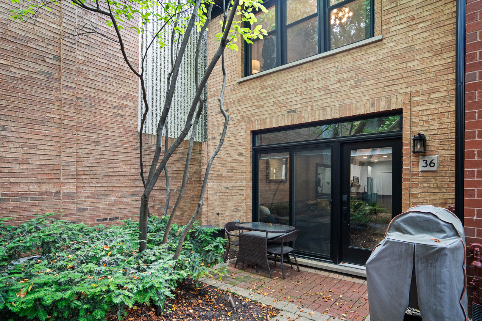 1801 W DIVERSEY Parkway Unit: 36