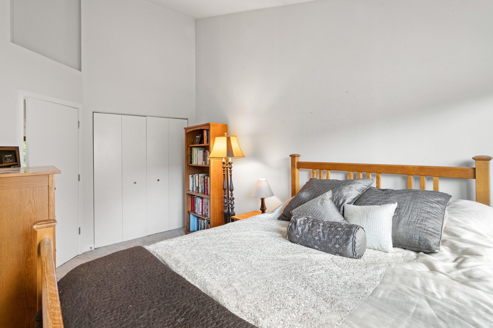 1801 W DIVERSEY Parkway Unit: 36