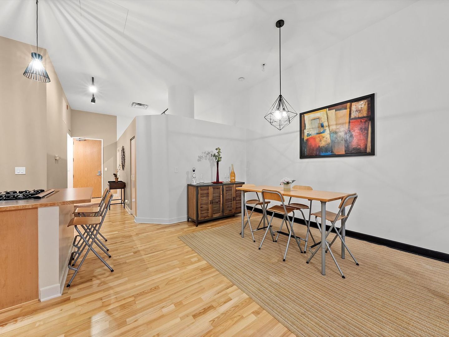 211 E Ohio Street Unit: 307