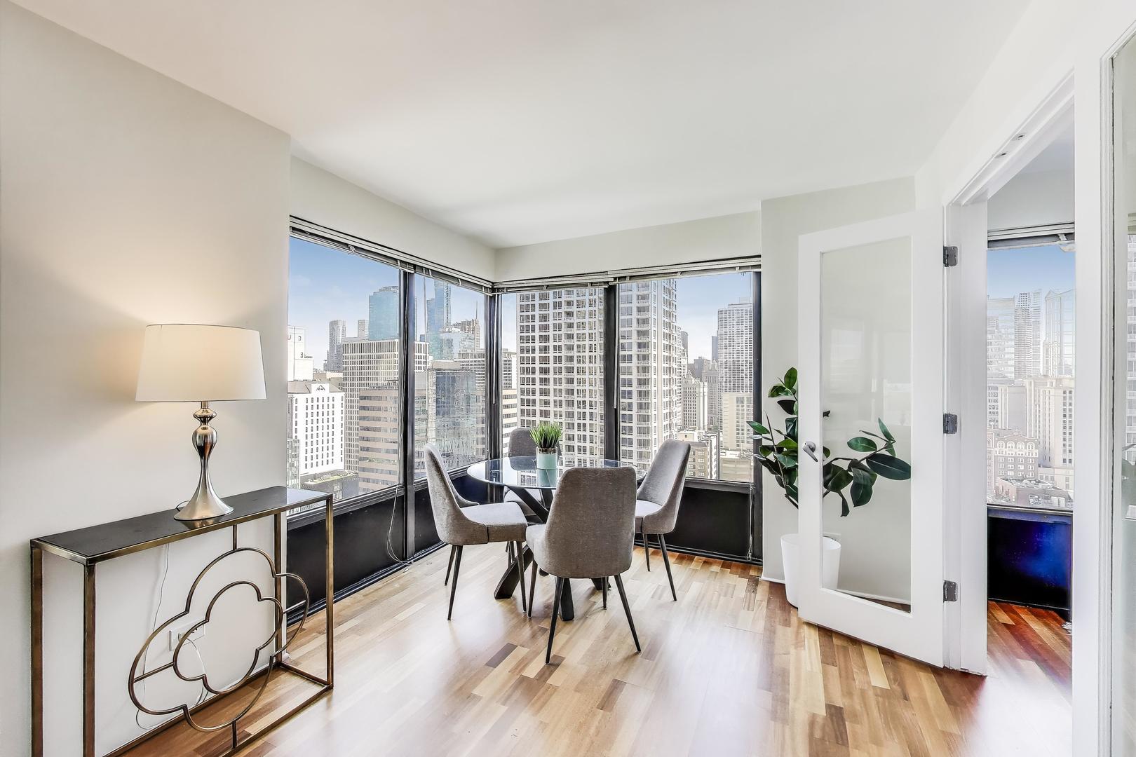 30 E Huron Street Unit: 2602