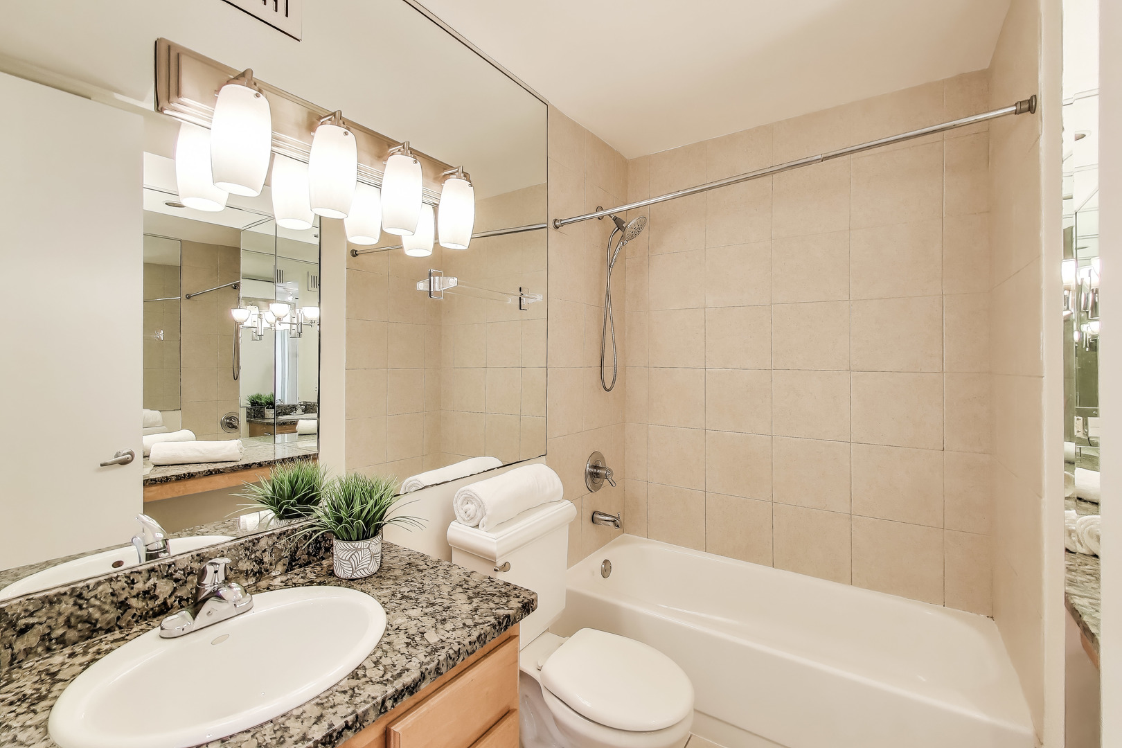 30 E Huron Street Unit: 2602