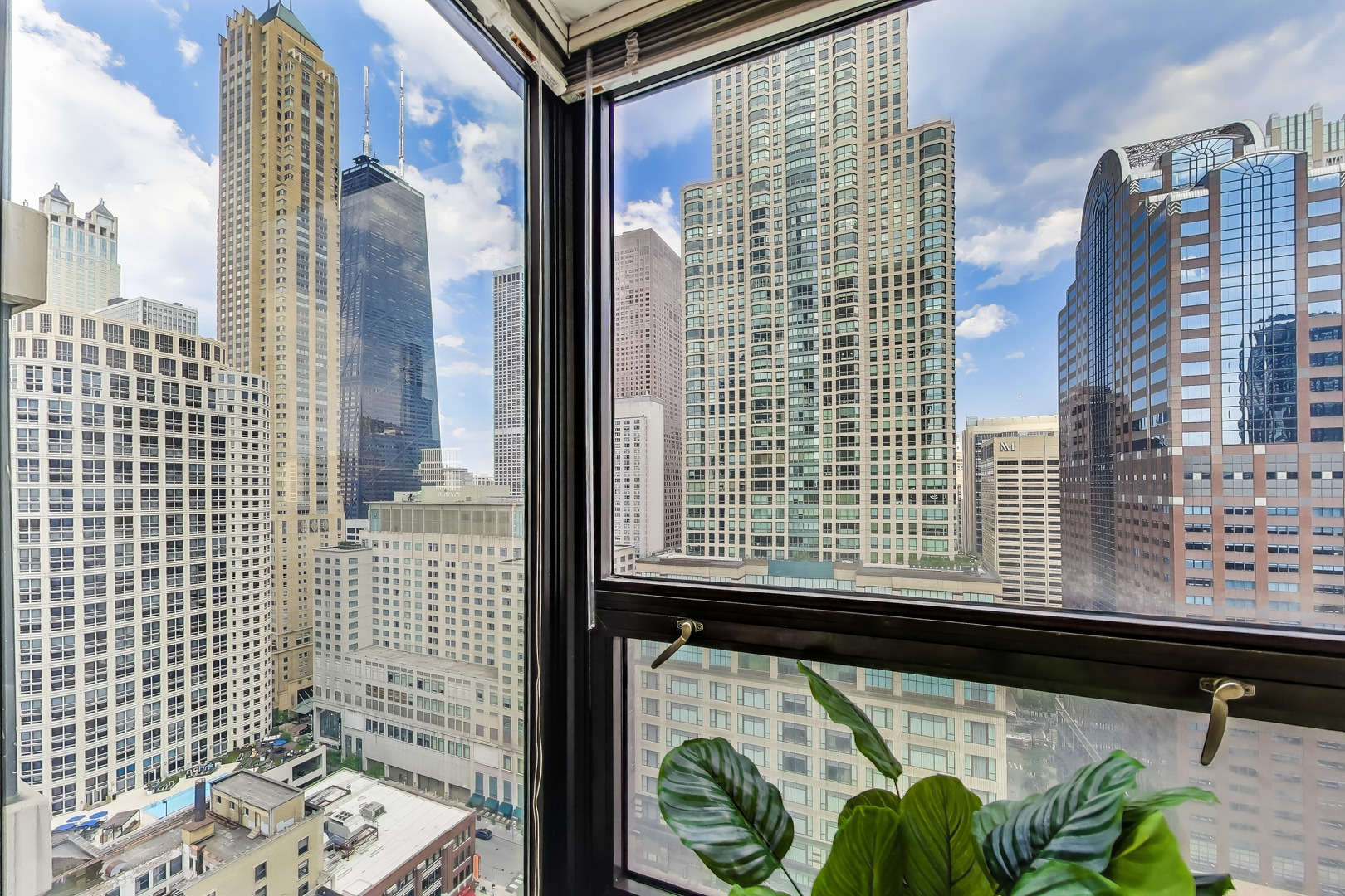 30 E Huron Street Unit: 2602