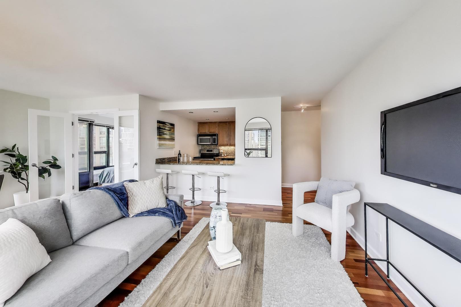 30 E Huron Street Unit: 2602