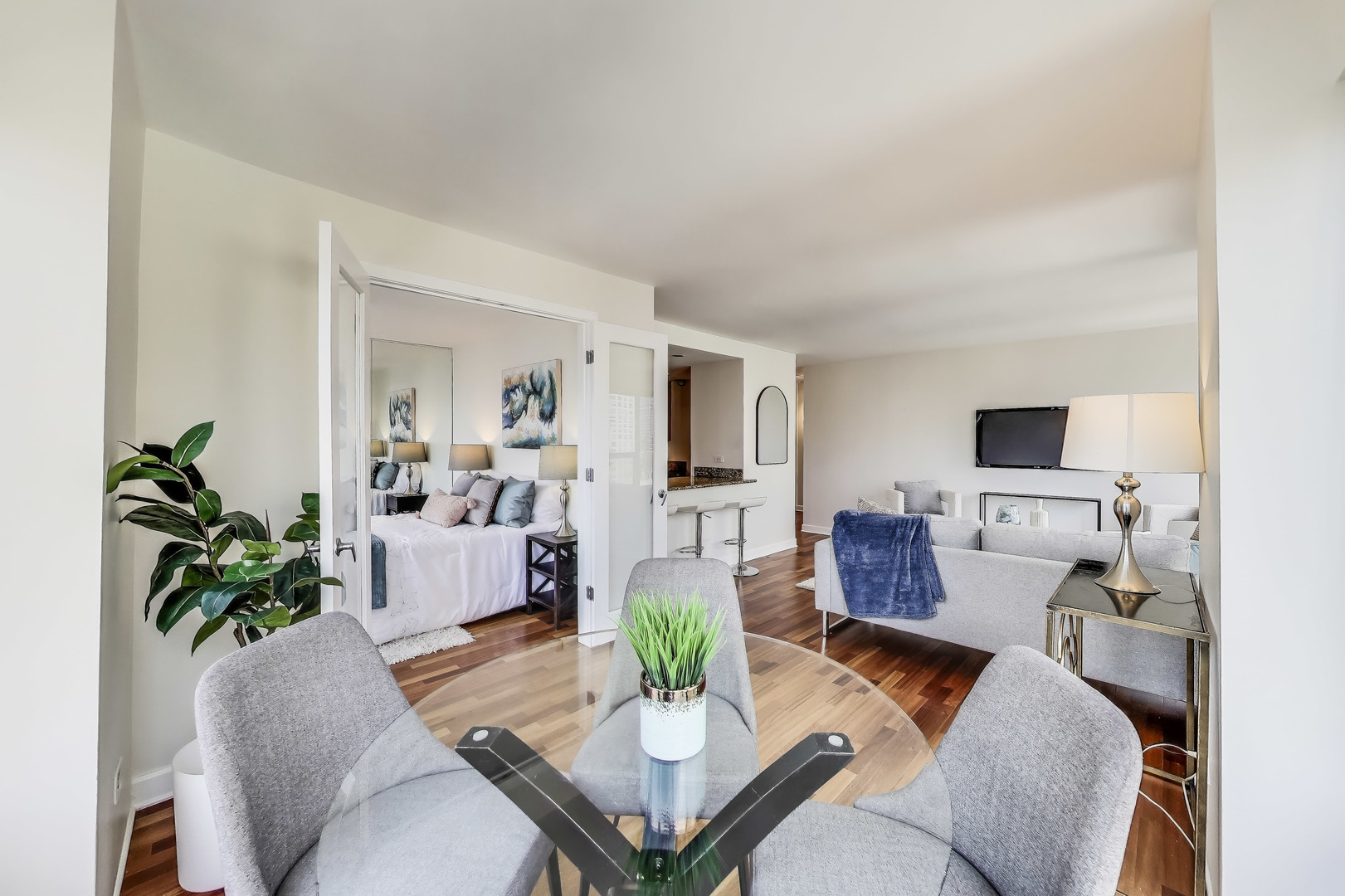 30 E Huron Street Unit: 2602