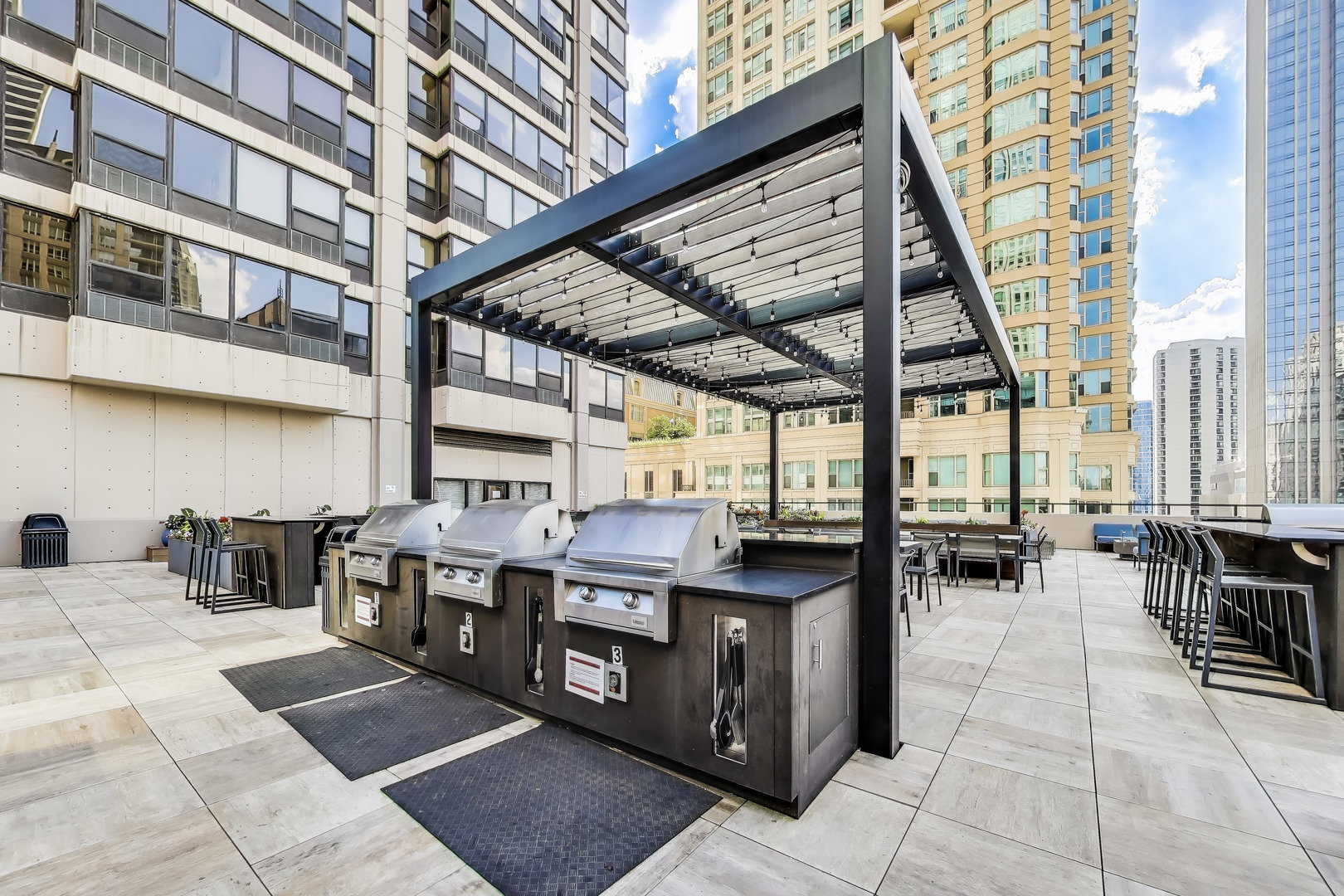 30 E Huron Street Unit: 2602