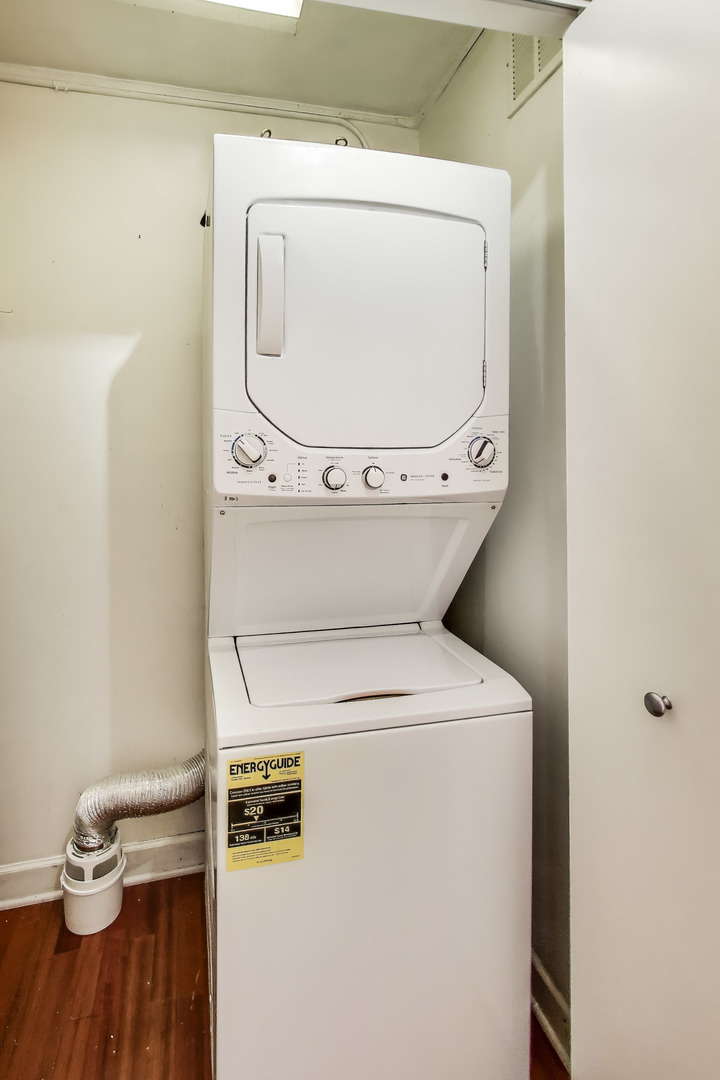 30 E Huron Street Unit: 2602