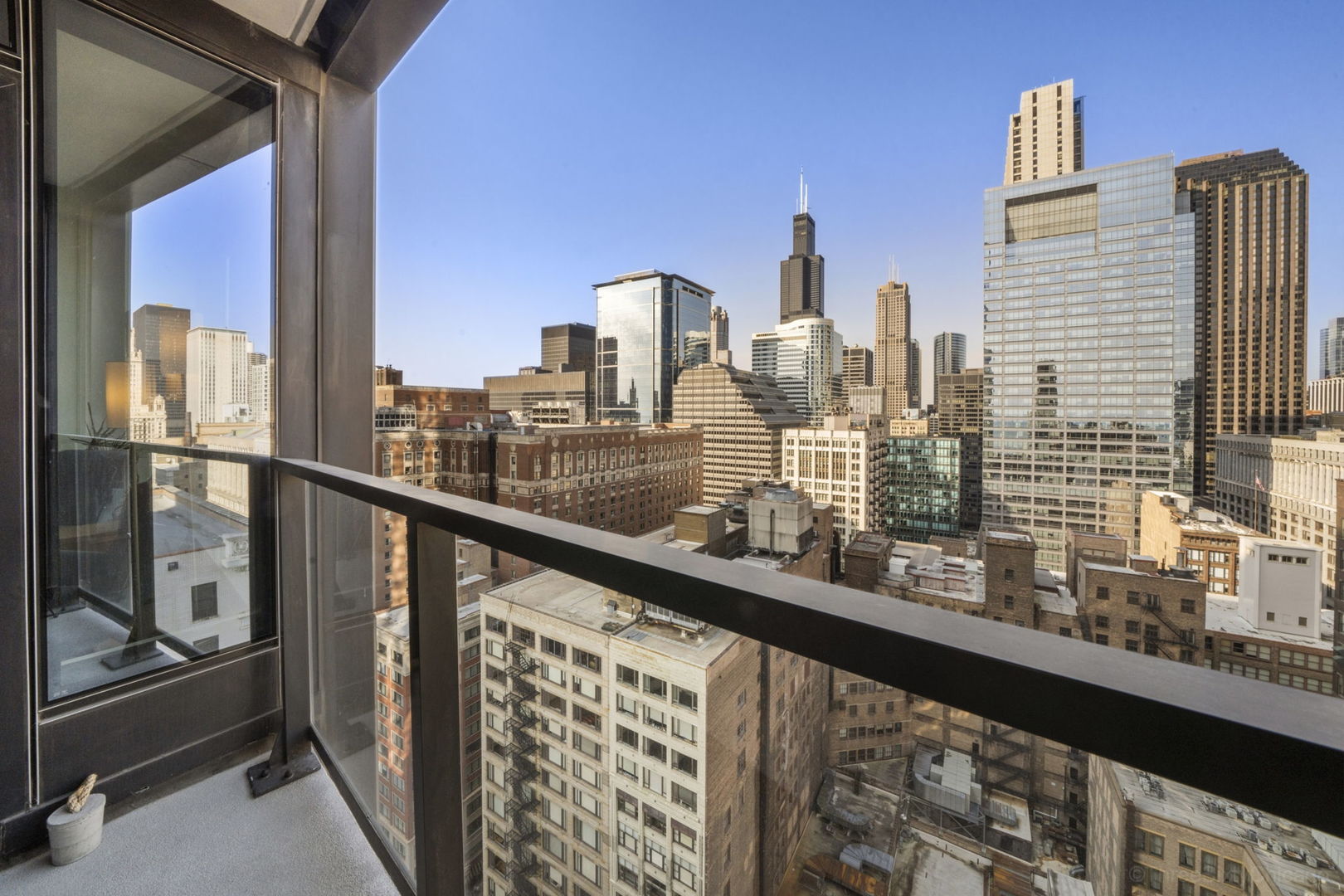 60 E MONROE Street Unit: 2606