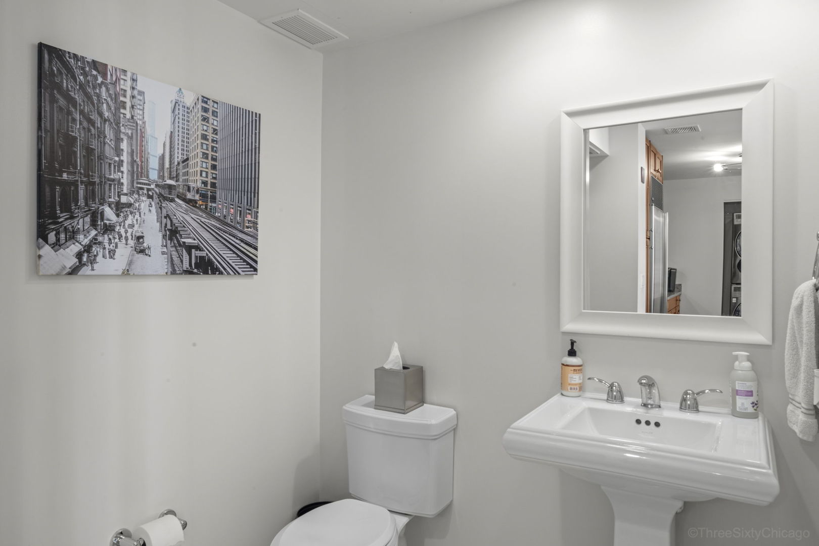 60 E MONROE Street Unit: 2606