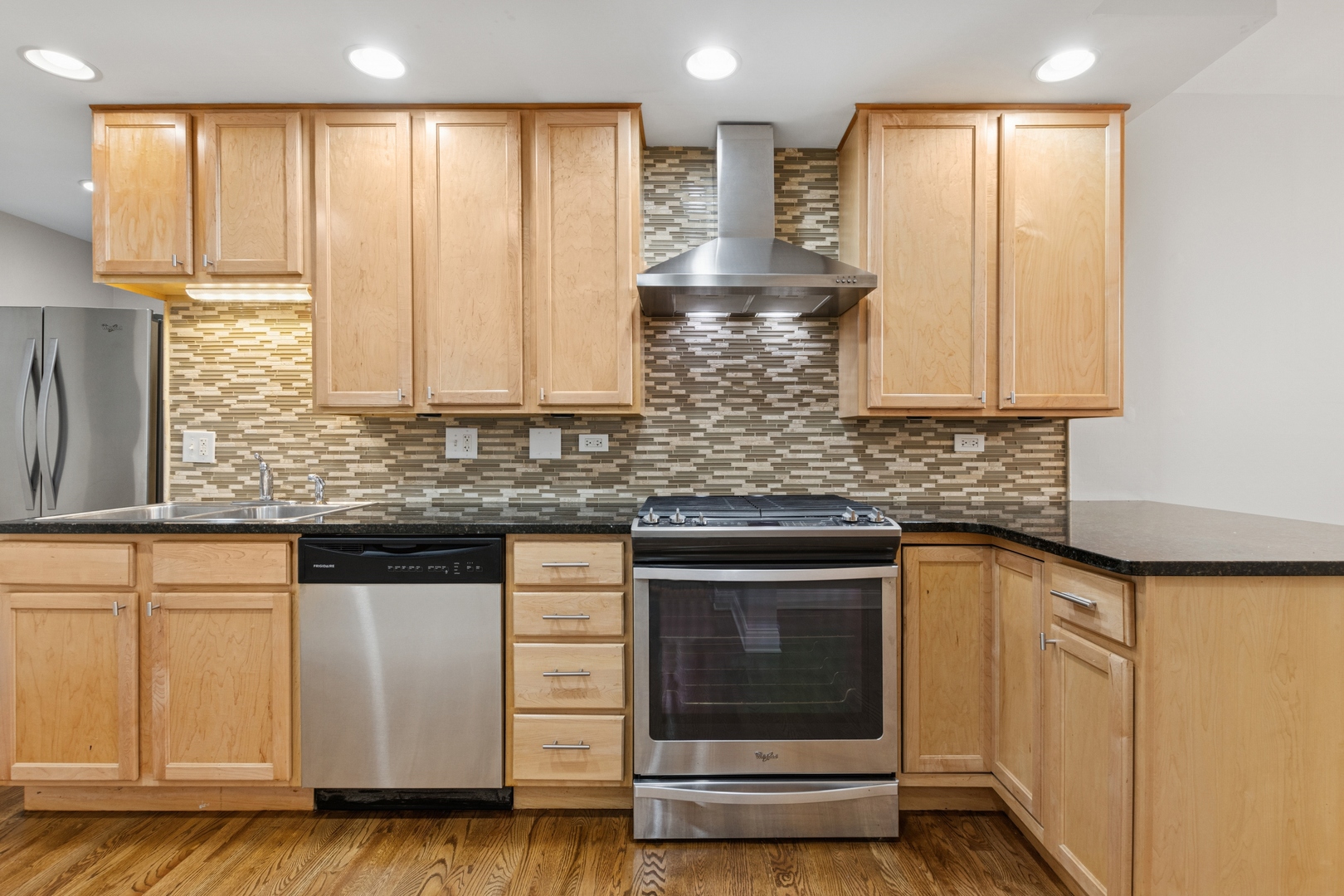 824 W Sunnyside Avenue Unit: G