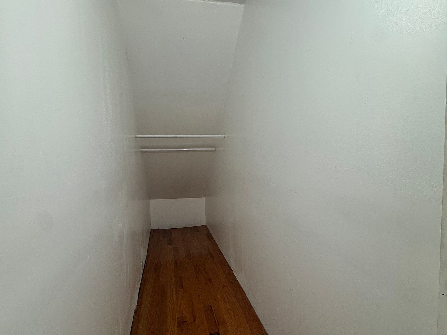 2425 N CLYBOURN Avenue Unit: 1F