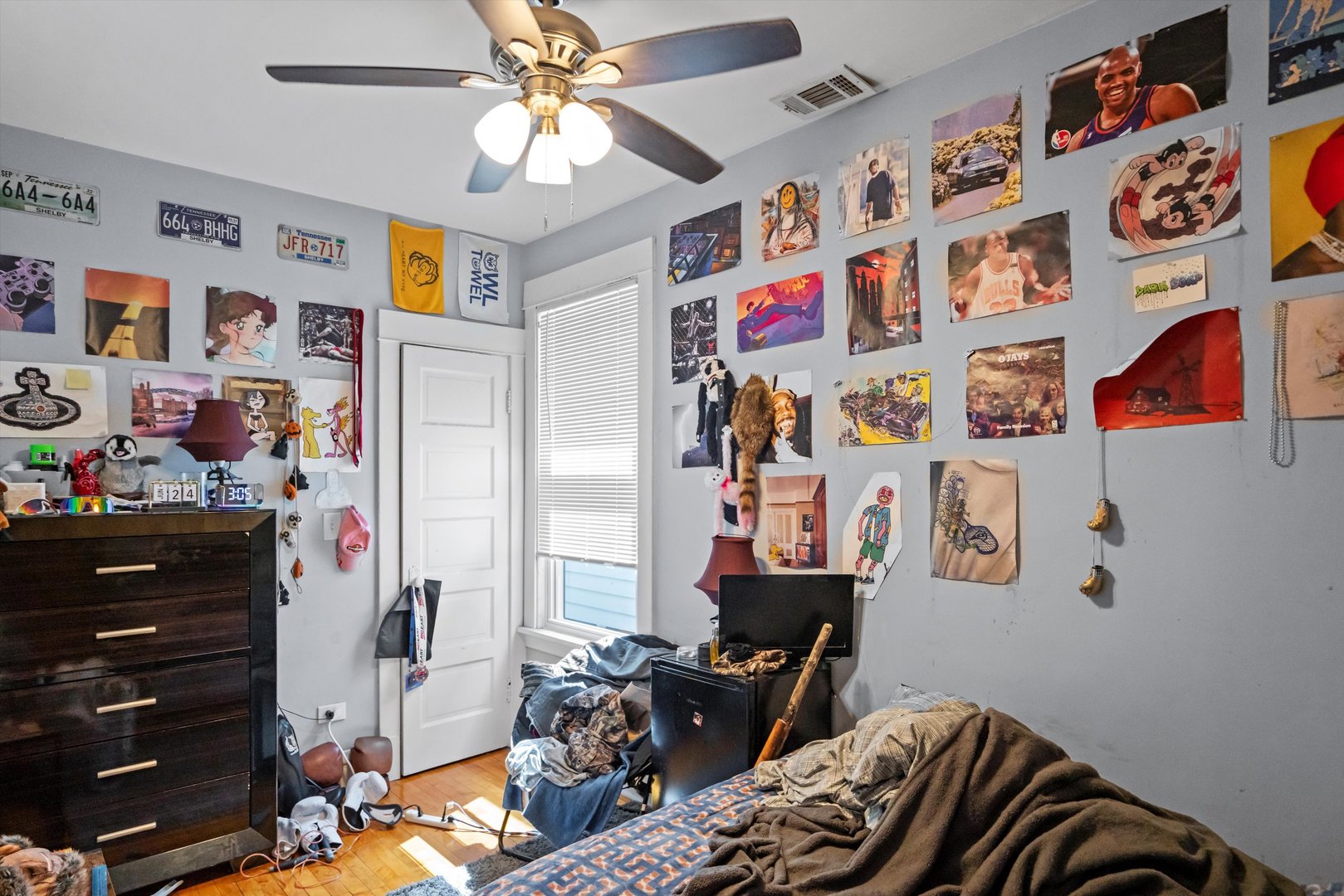 1911 W Newport Avenue Unit: 2