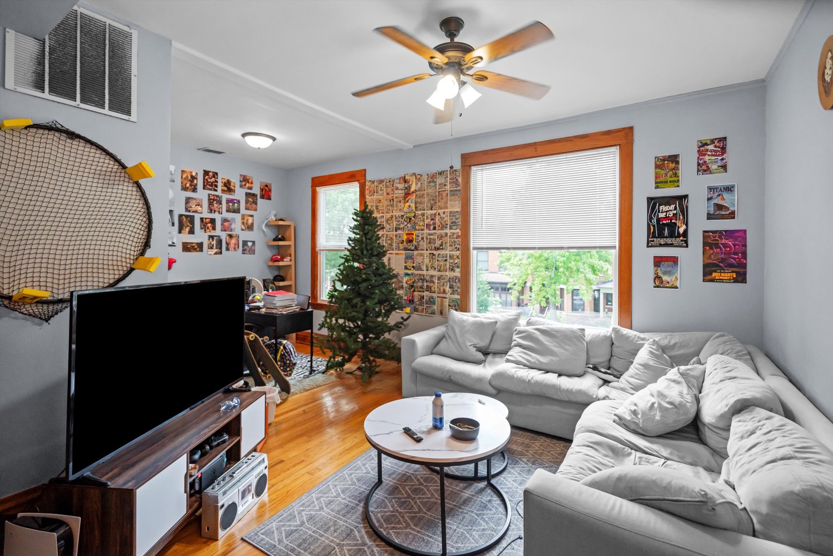 1911 W Newport Avenue Unit: 2