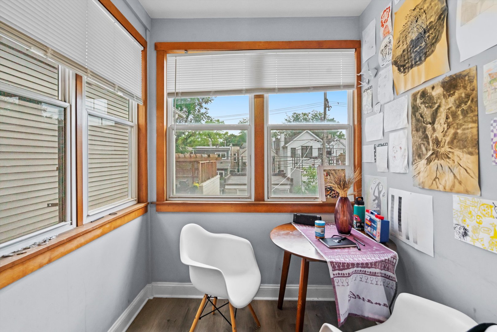 1911 W Newport Avenue Unit: 2