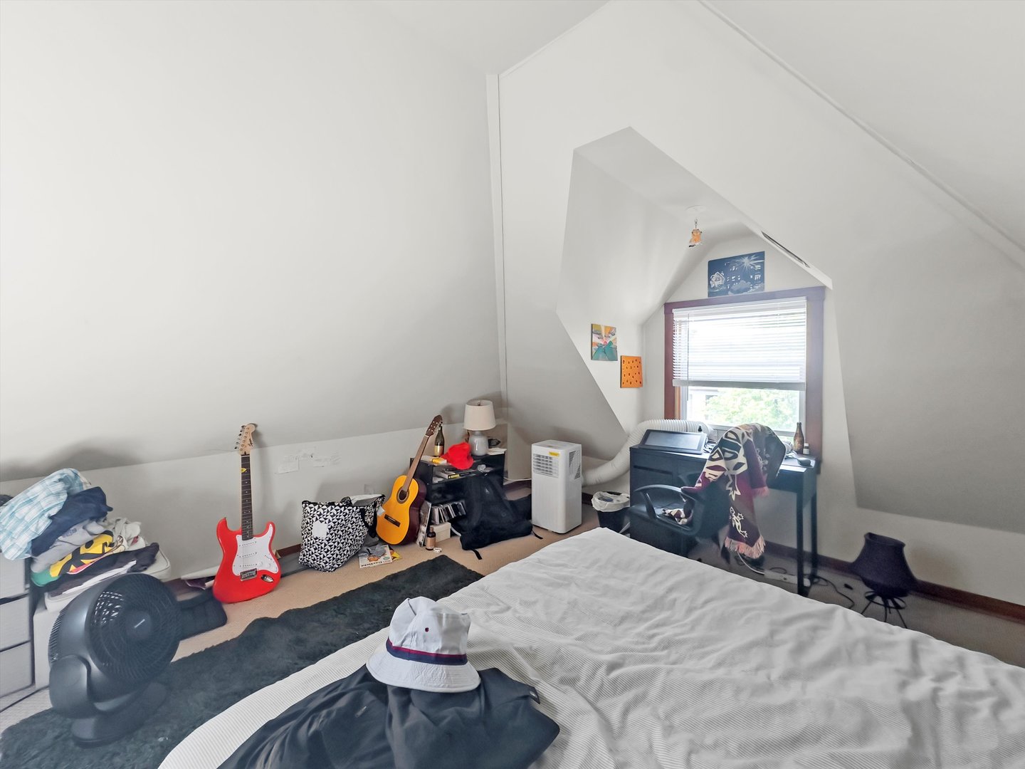 1911 W Newport Avenue Unit: 2