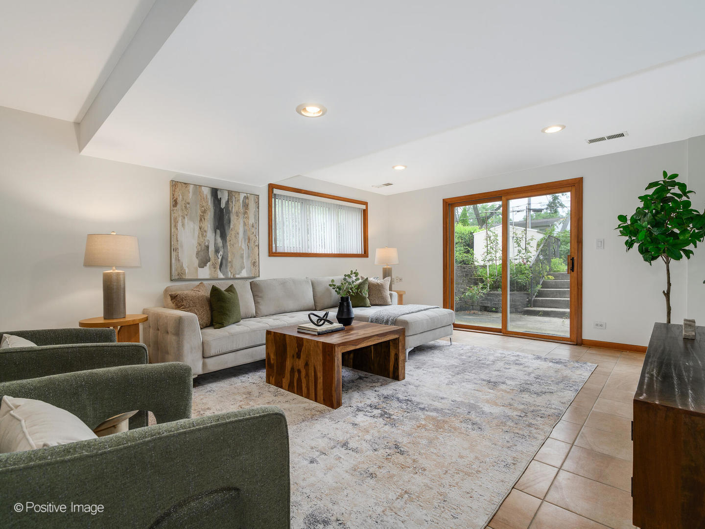 2612 Wilmette Avenue