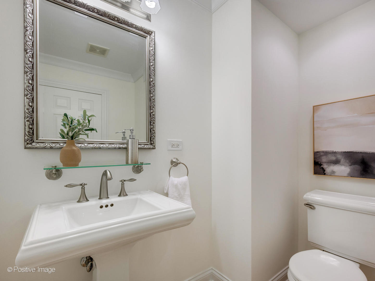 2612 Wilmette Avenue