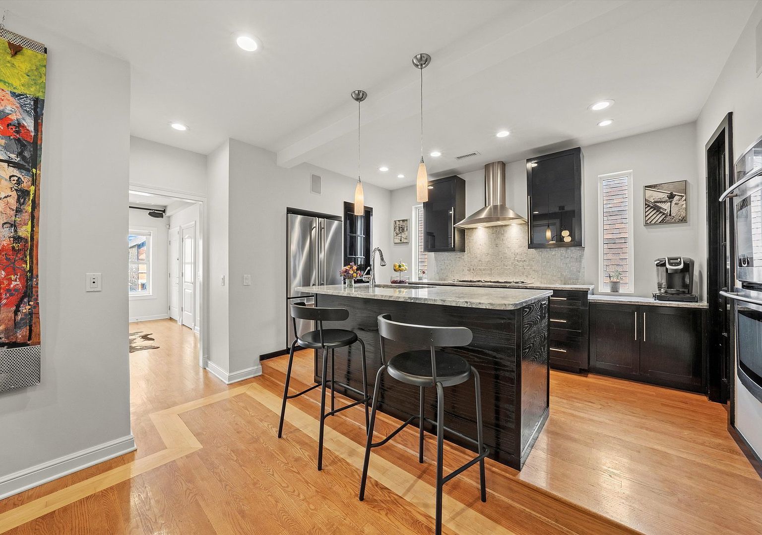 1025 W 31st Place Unit: 2