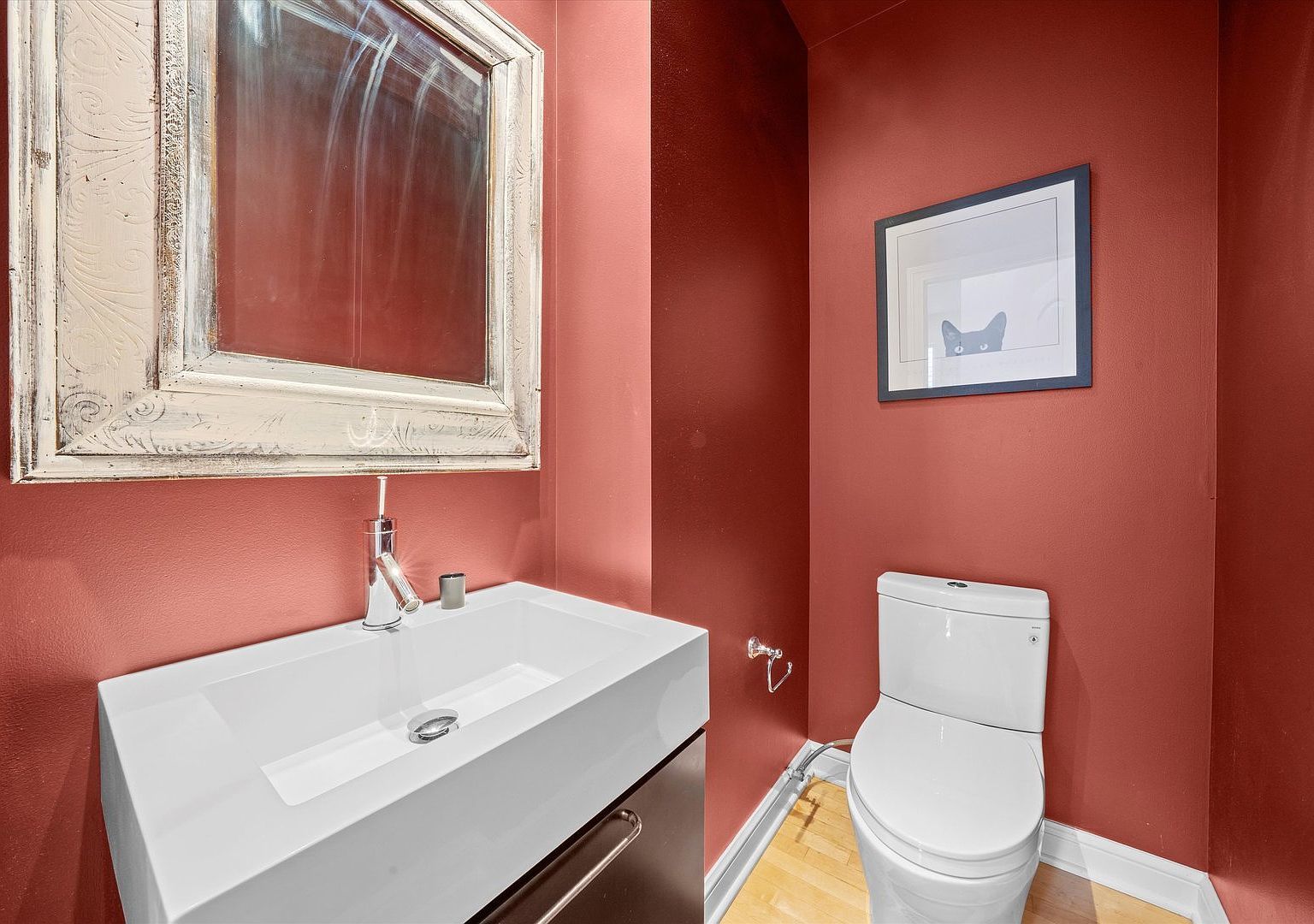 1025 W 31st Place Unit: 2