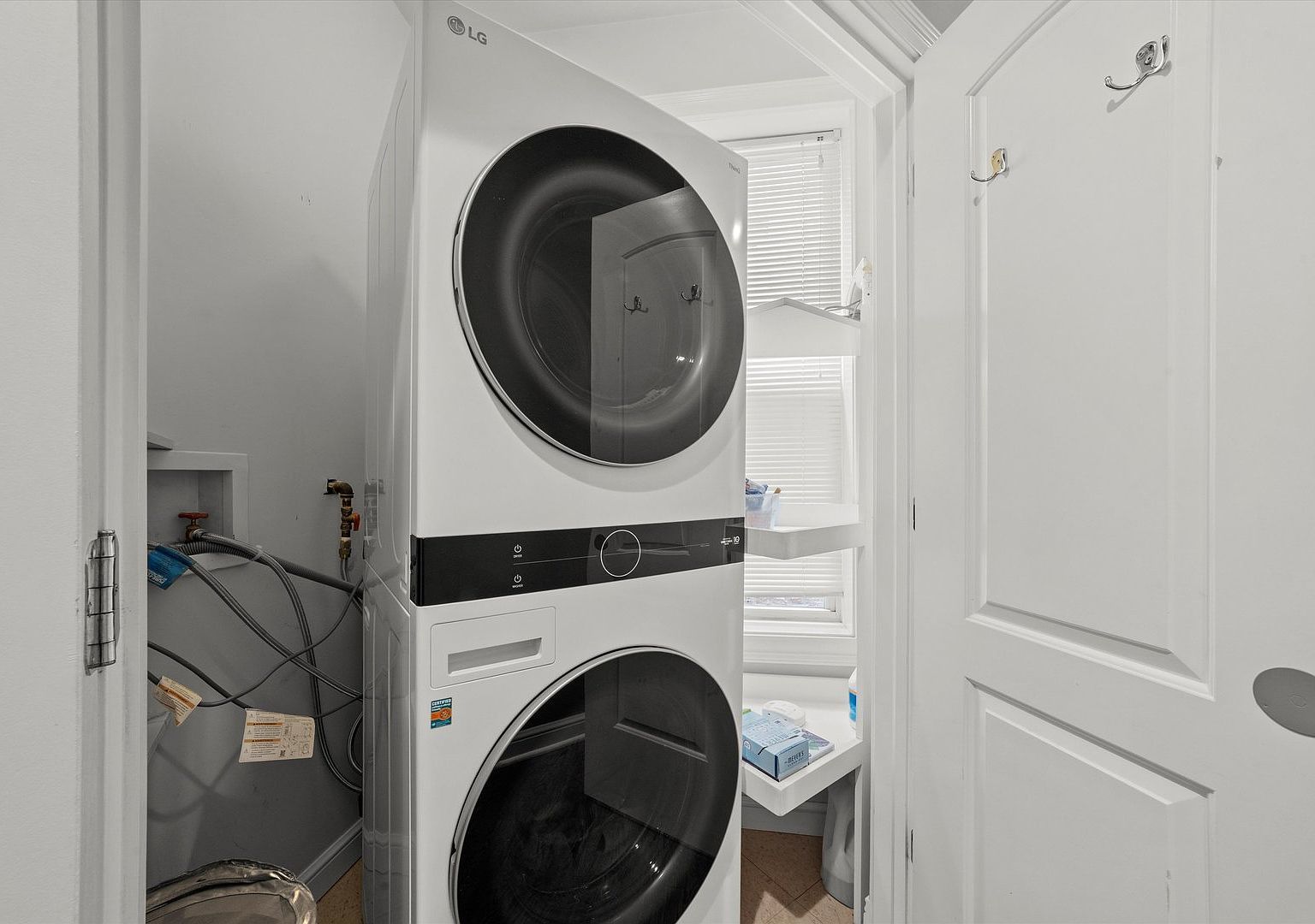 1025 W 31st Place Unit: 2