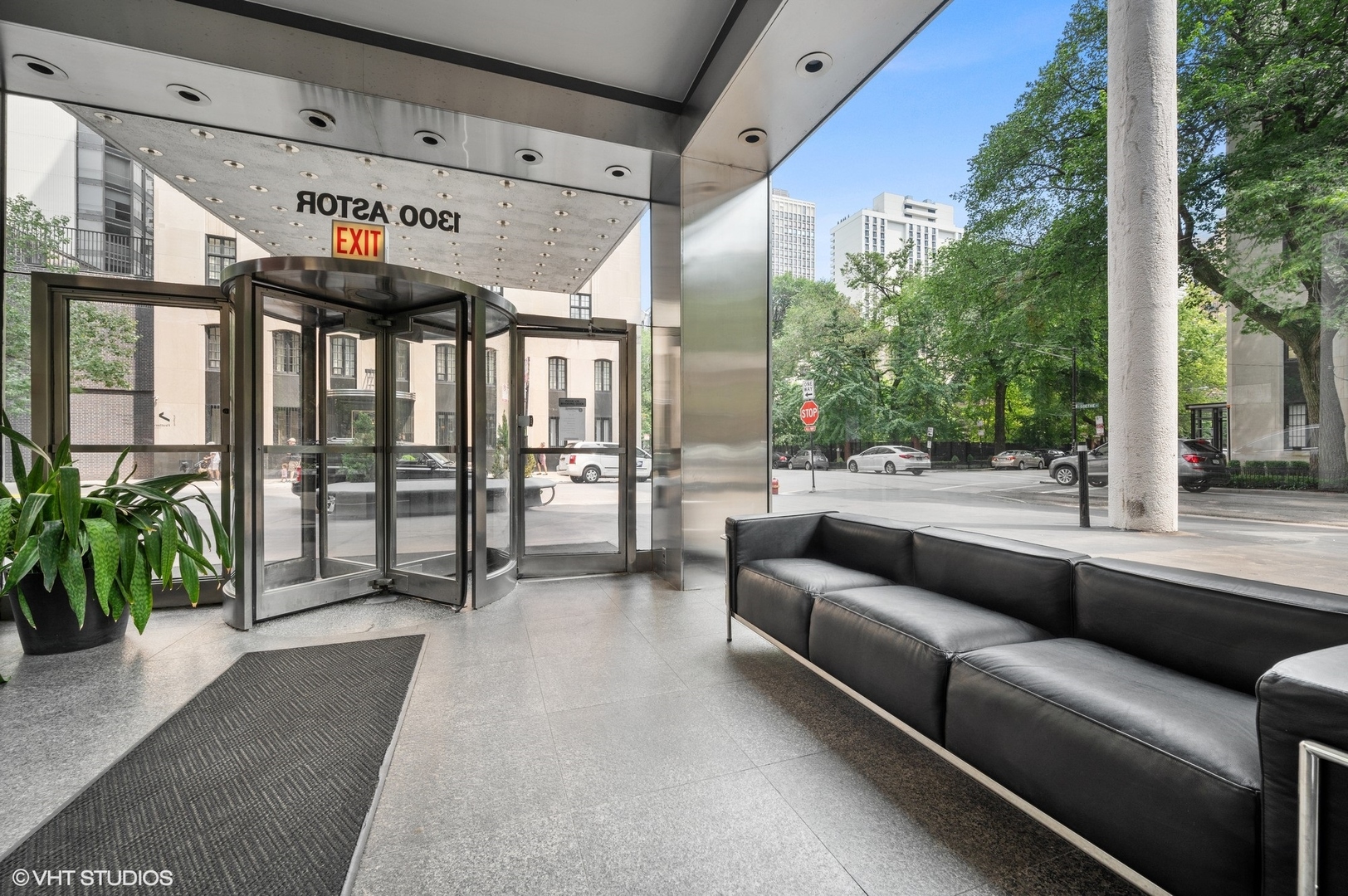 1300 N Astor Street Unit: 8B