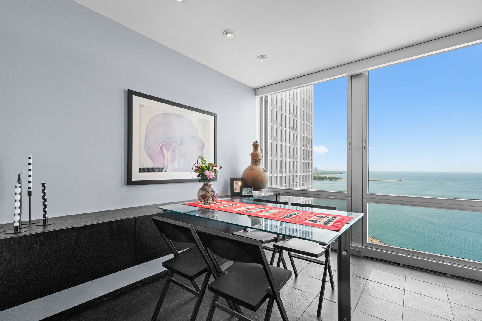 880 N Lake Shore Drive Unit: 19A