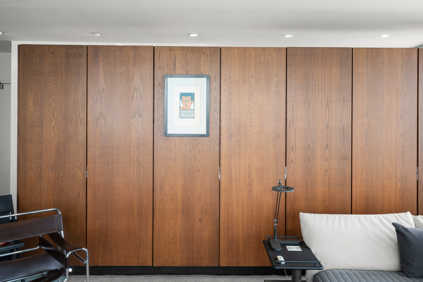 880 N Lake Shore Drive Unit: 19A