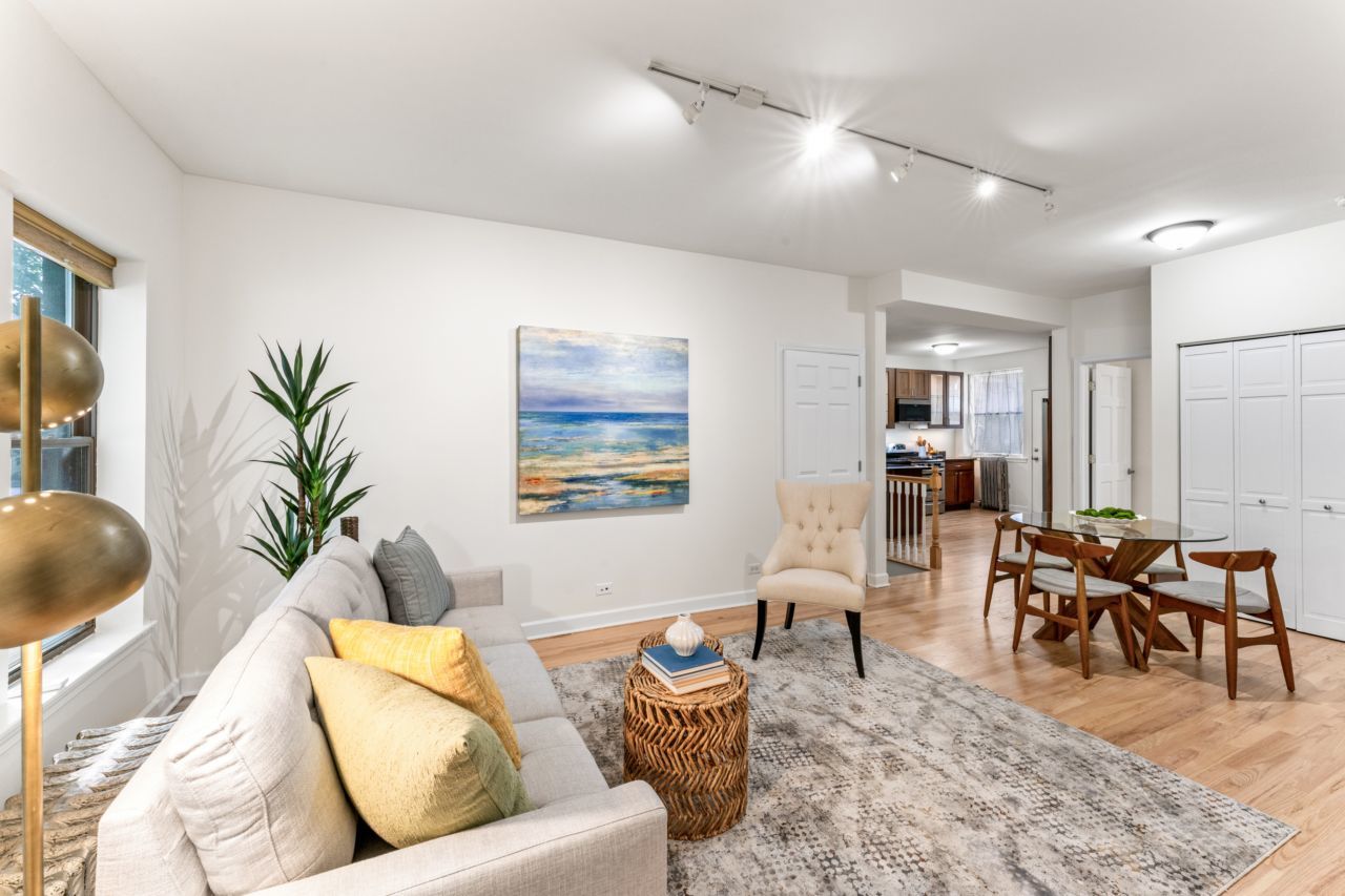 1520 W Belle Plaine Avenue Unit: 1