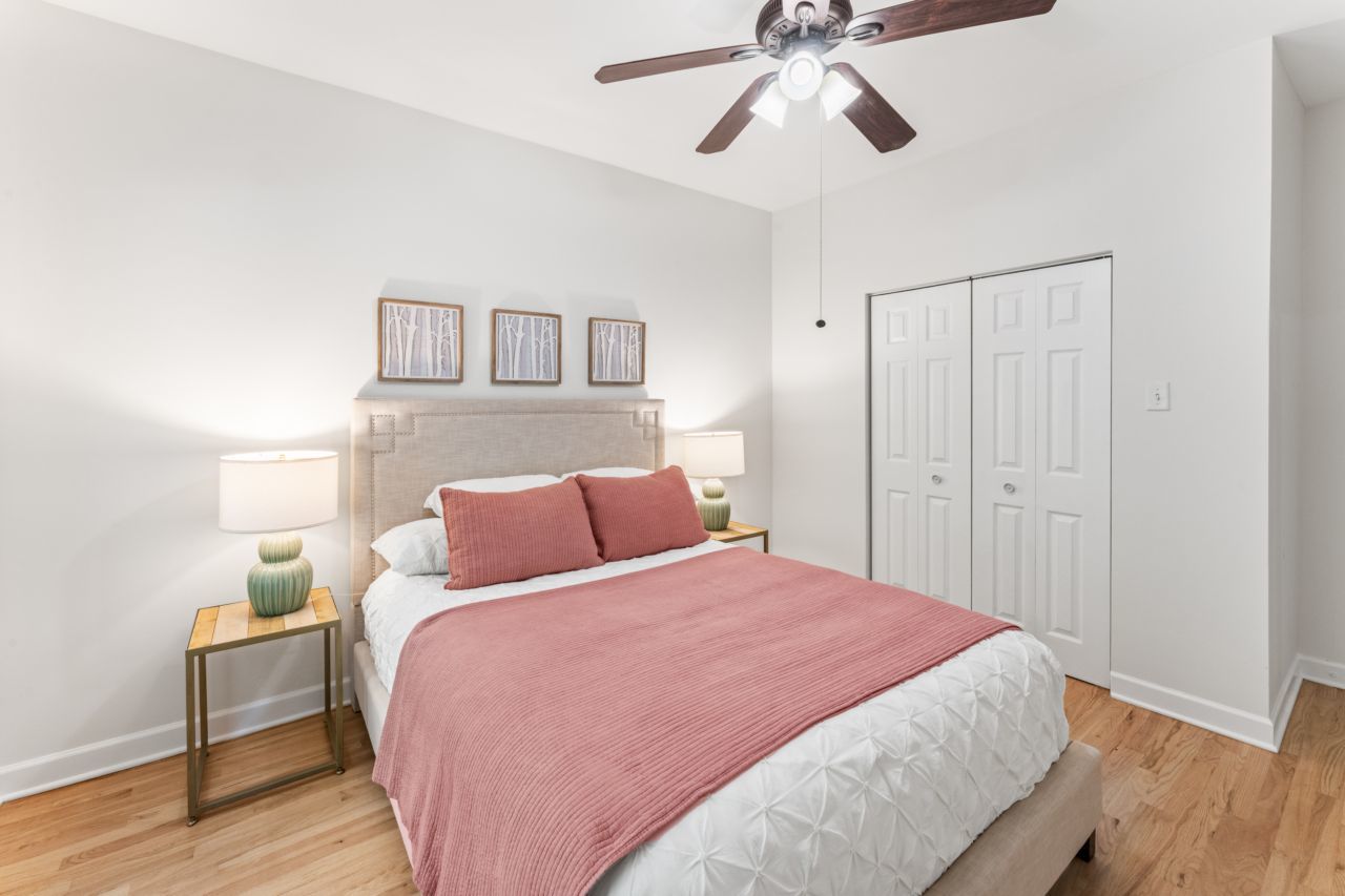 1520 W Belle Plaine Avenue Unit: 1