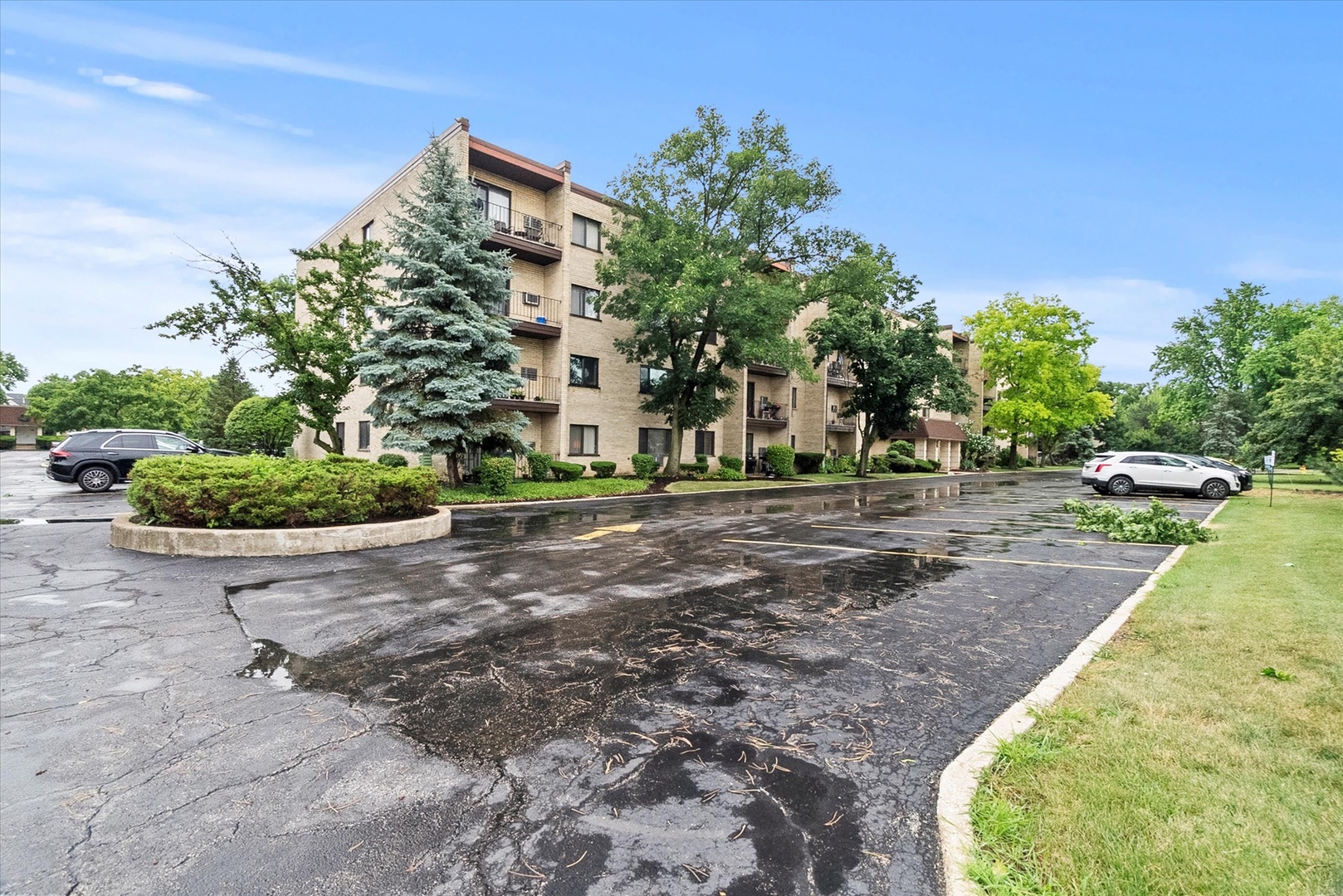 7221 Wolf Road Unit: 405B