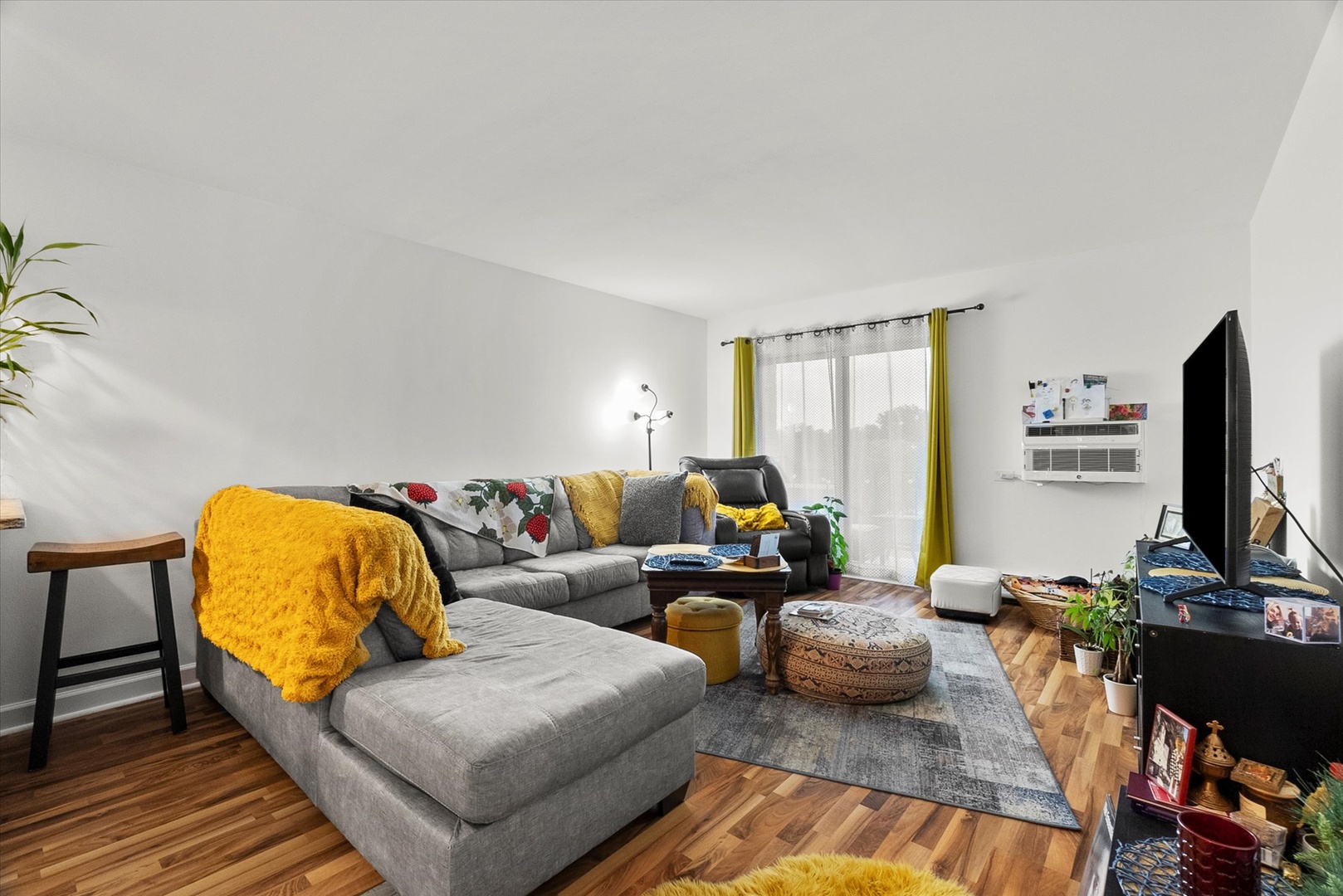 7221 Wolf Road Unit: 405B