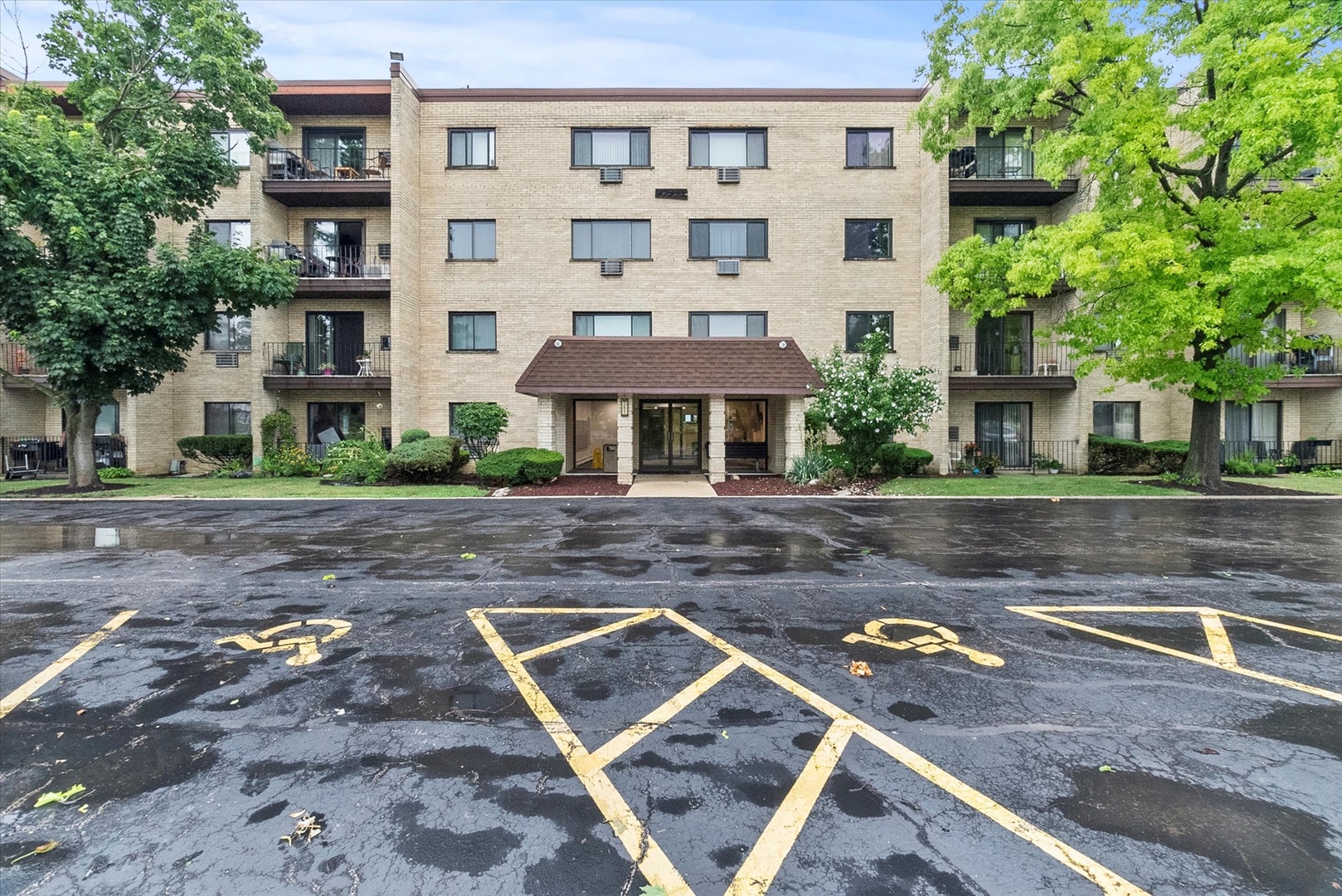 7221 Wolf Road Unit: 405B