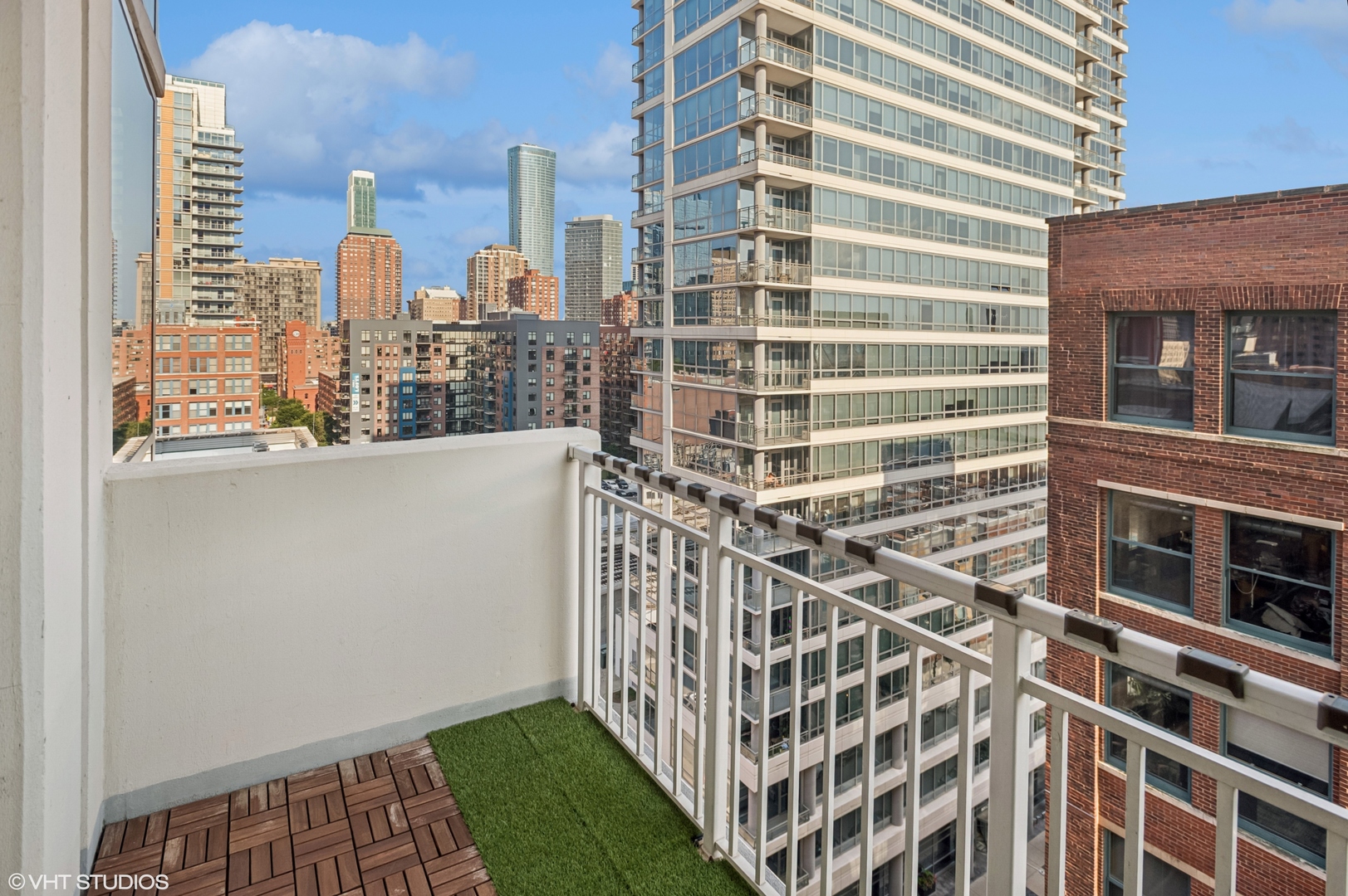 170 W Polk Street Unit: 1205