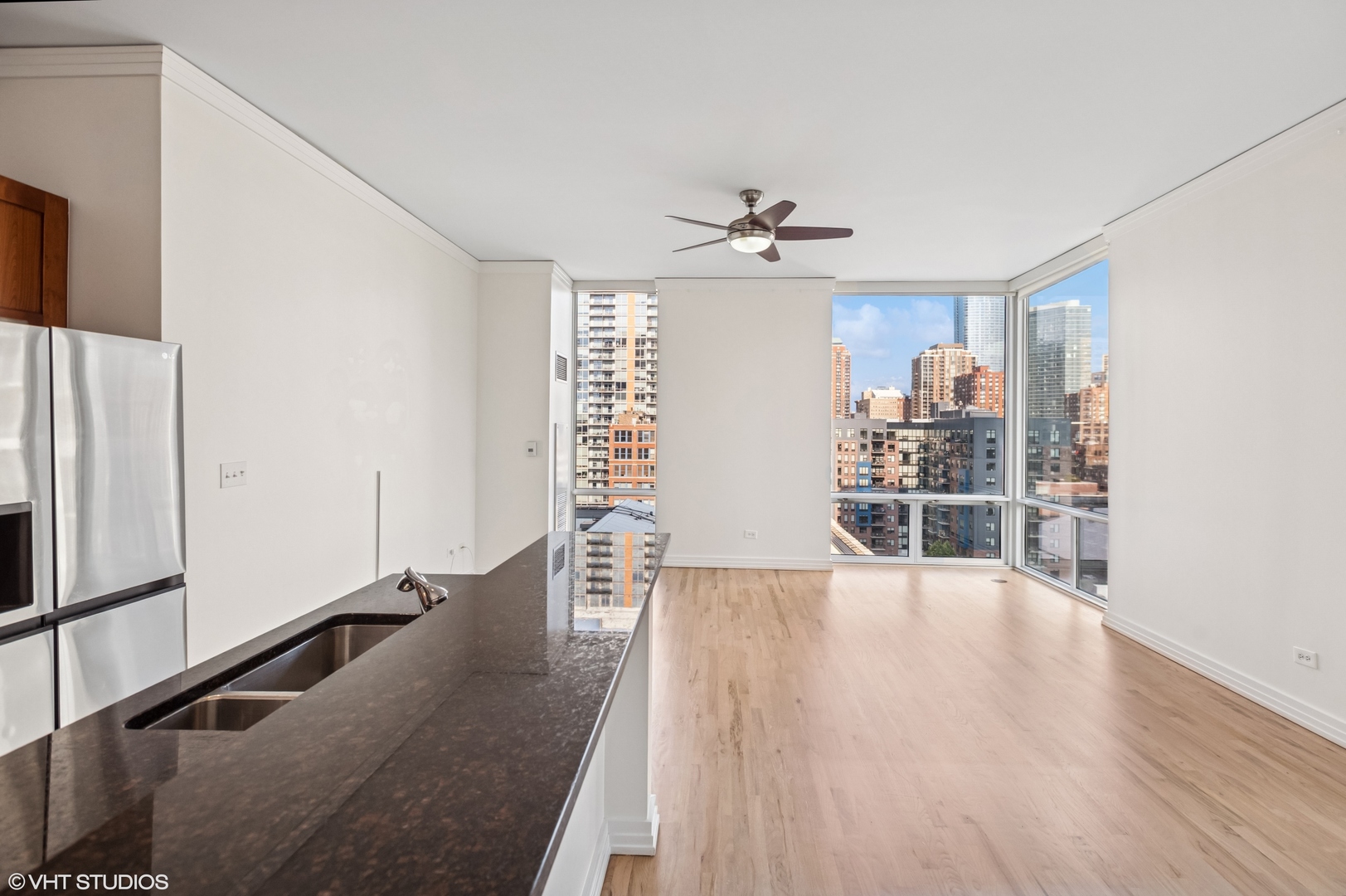 170 W Polk Street Unit: 1205