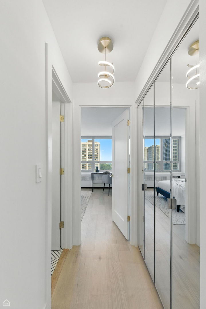 88 W Schiller Street Unit: 2301