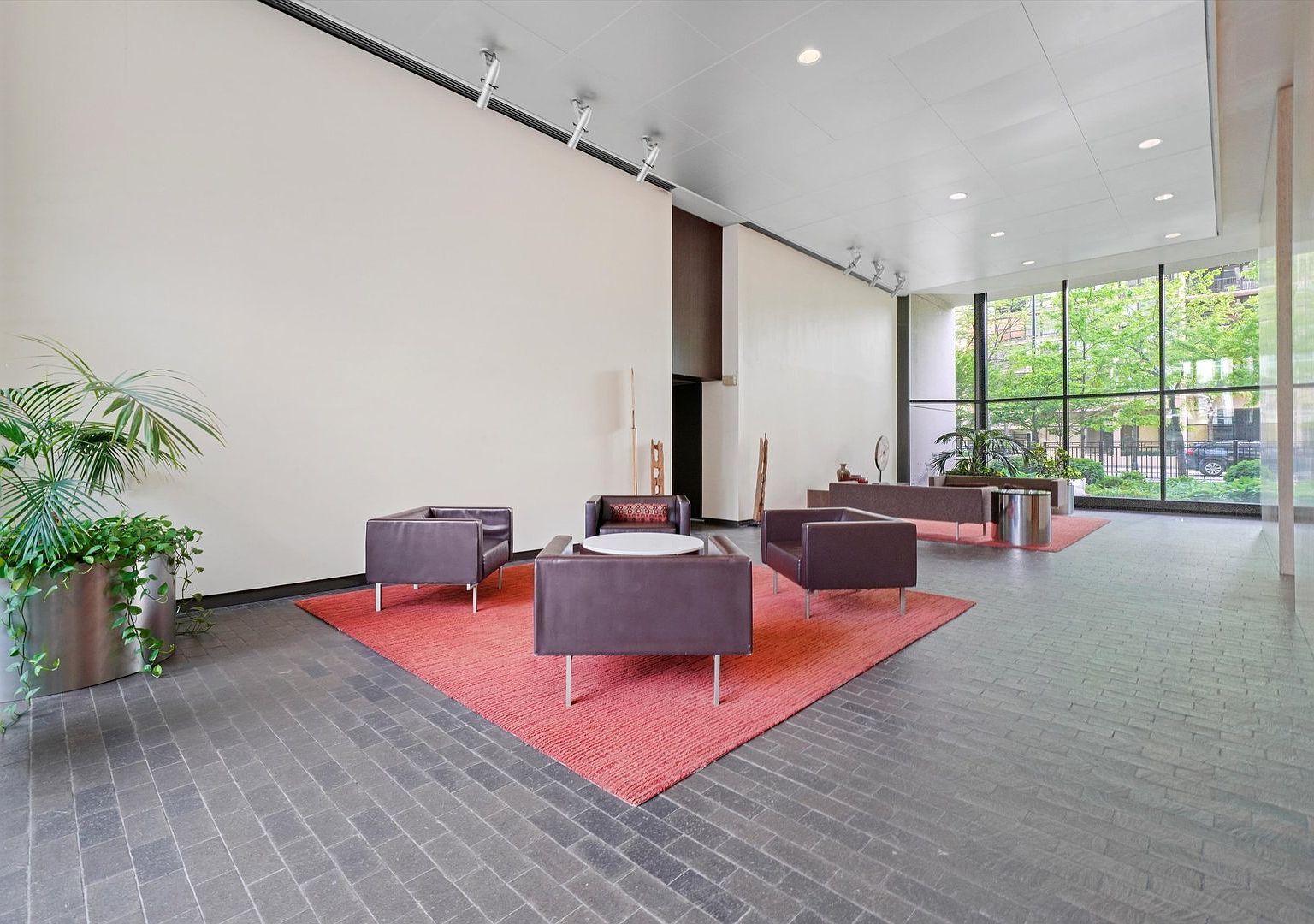 1560 N Sandburg Terrace Unit: 1507