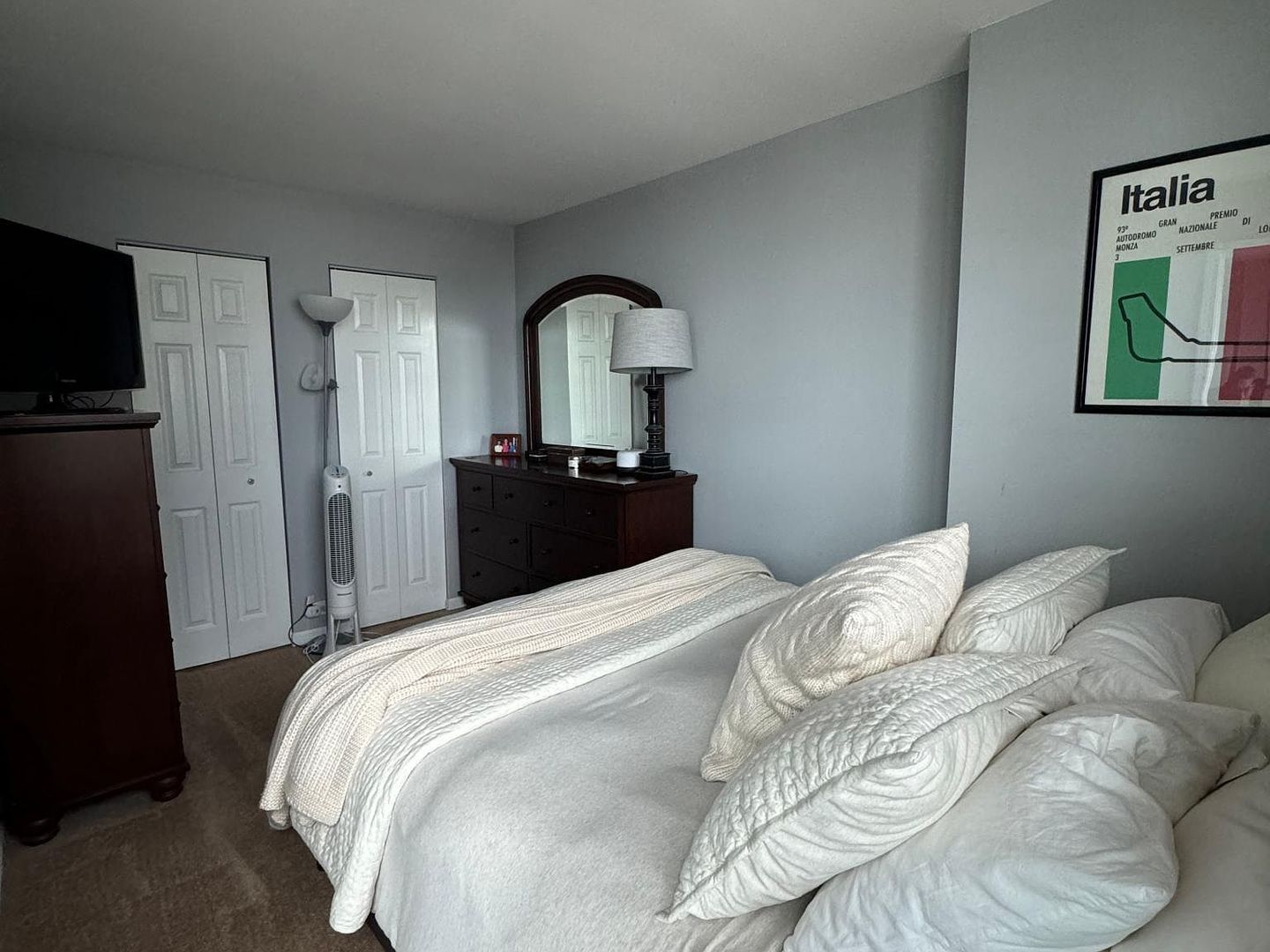 1560 N Sandburg Terrace Unit: 1507