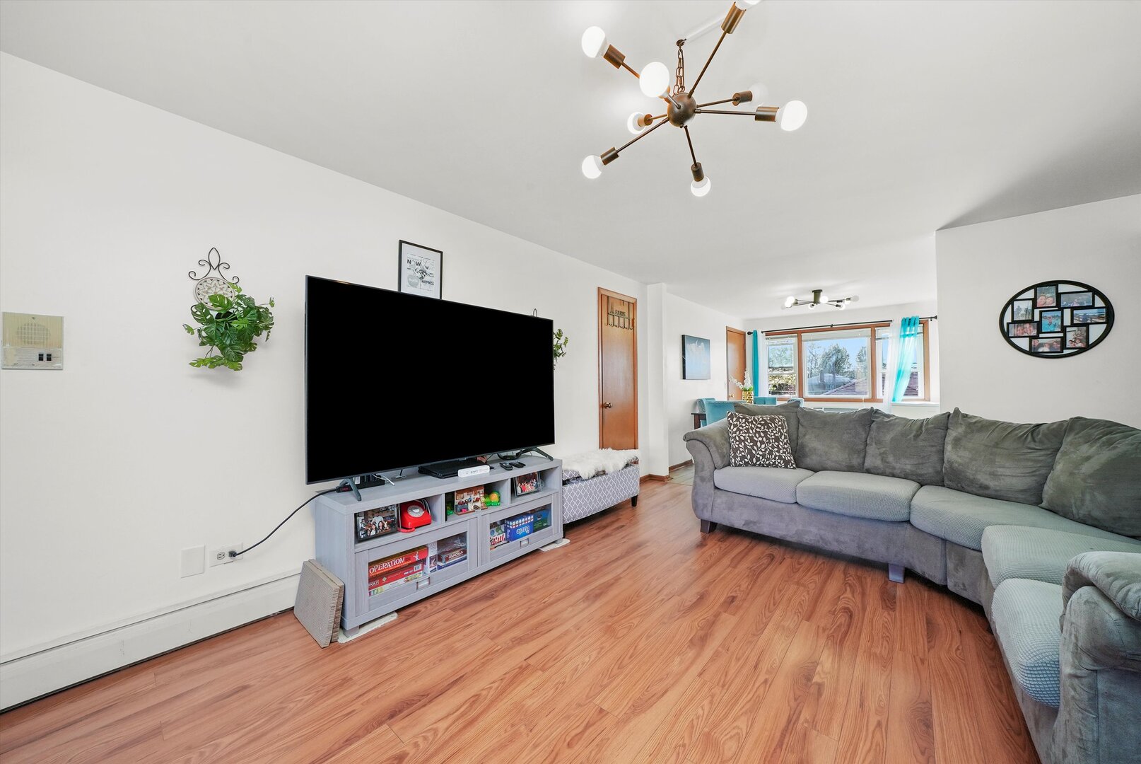 6568 W Roscoe Street Unit: 2N