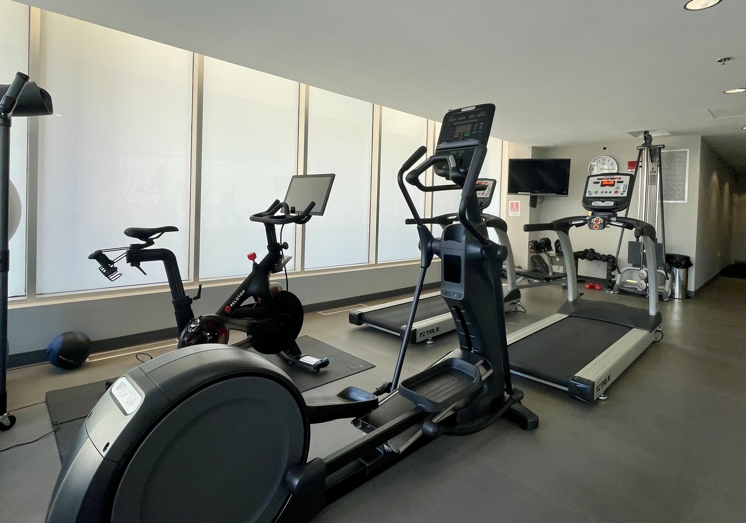 550 N Saint Clair Street Unit: 1508