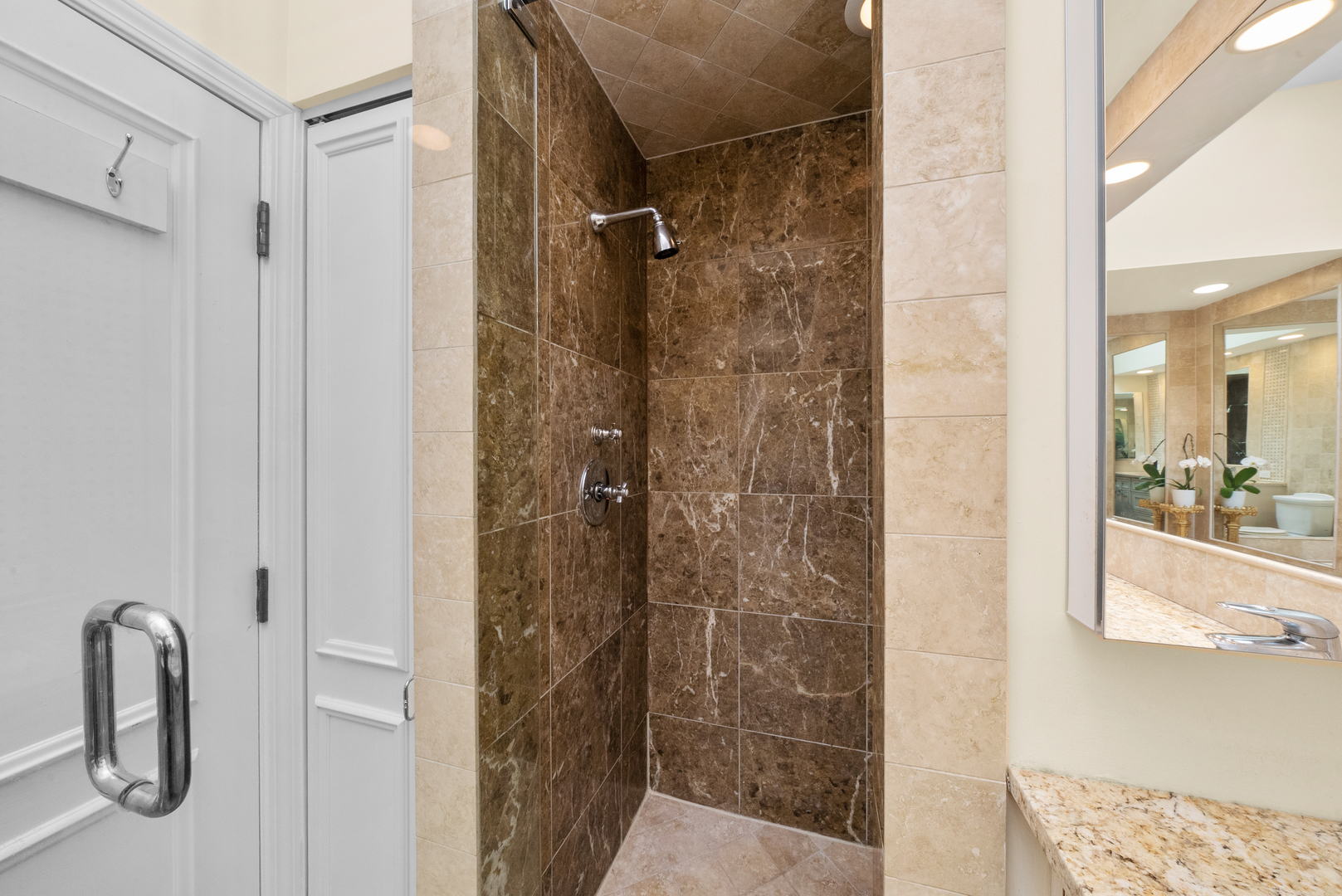 55 W Goethe Street Unit: 1222