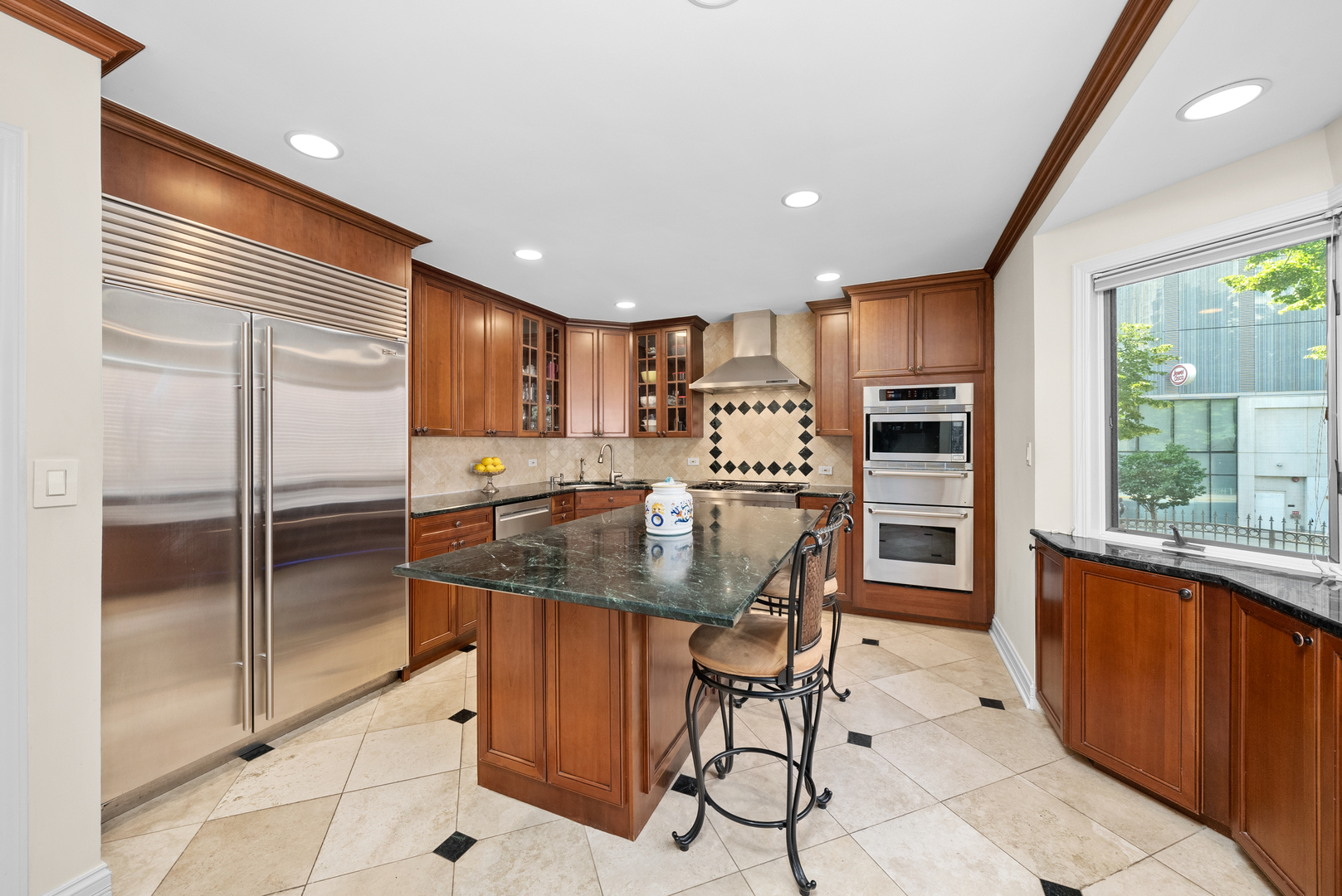 55 W Goethe Street Unit: 1222